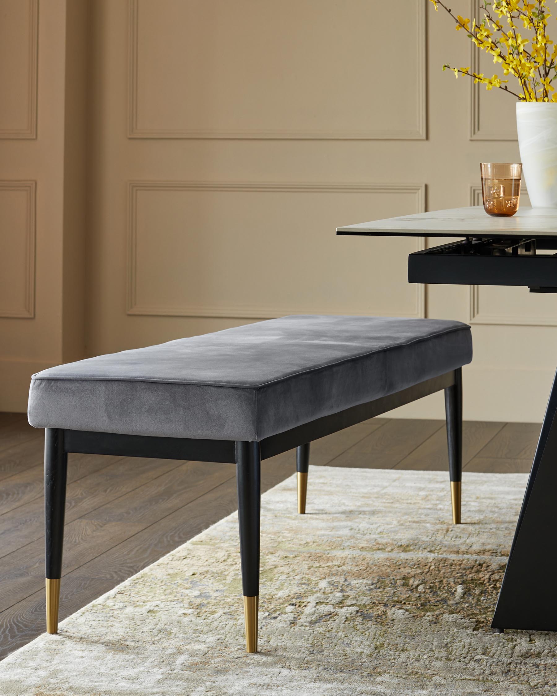 Banc Clover en velours gris foncé sans dossier