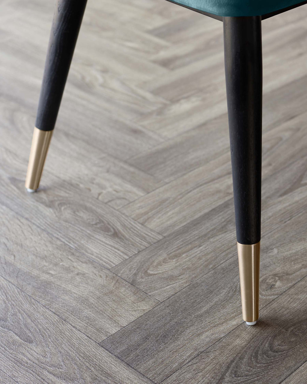 Chaise de salle à manger Clover en velours bleu sarcelle foncé