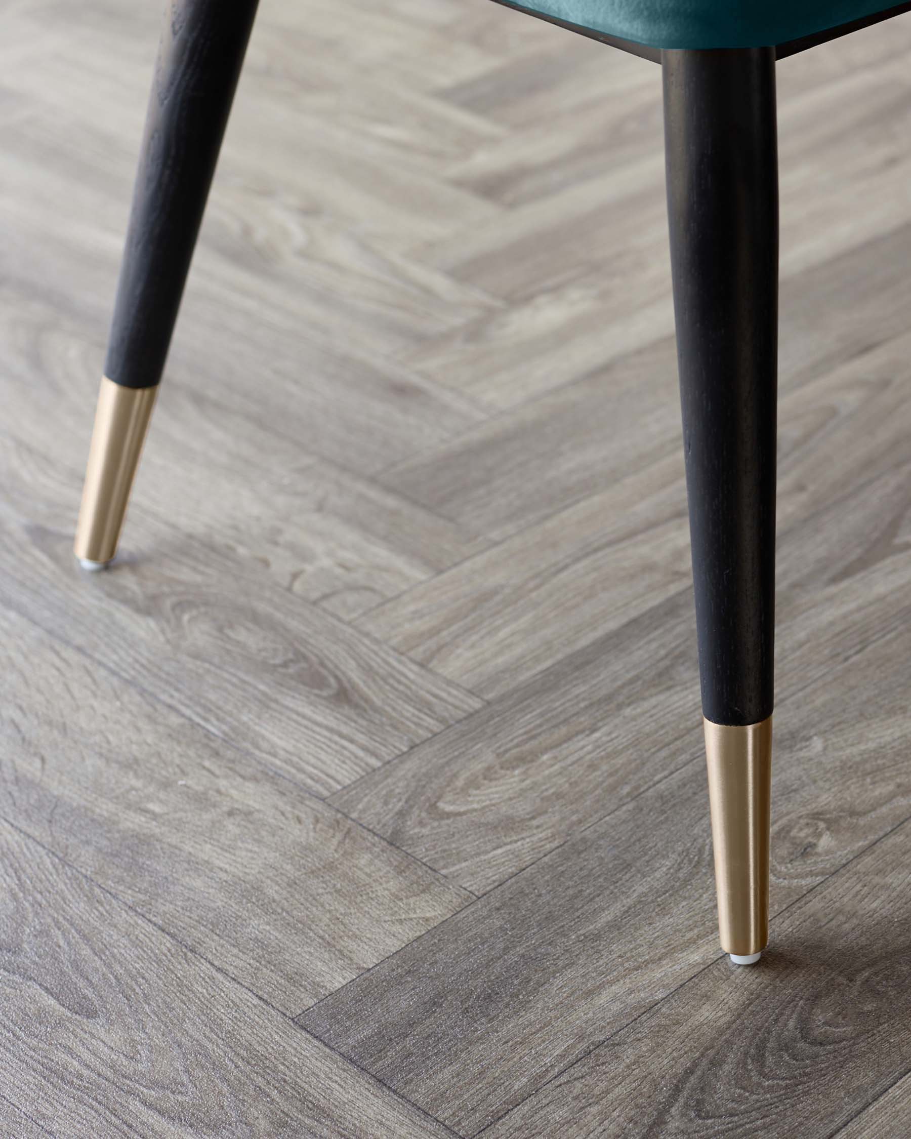 Chaise de salle à manger Clover en velours bleu sarcelle foncé