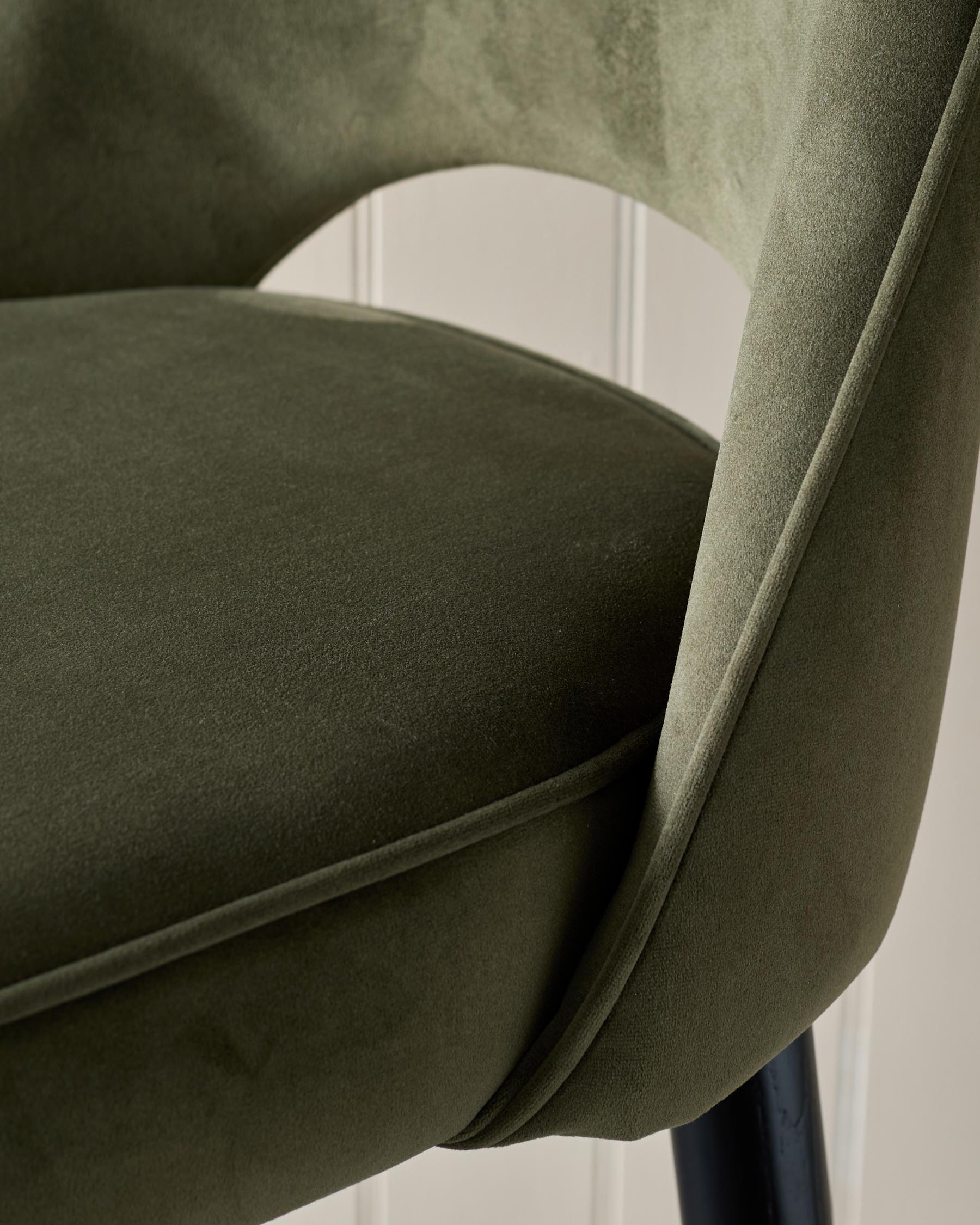 Tabouret de bar Clover en velours vert olive