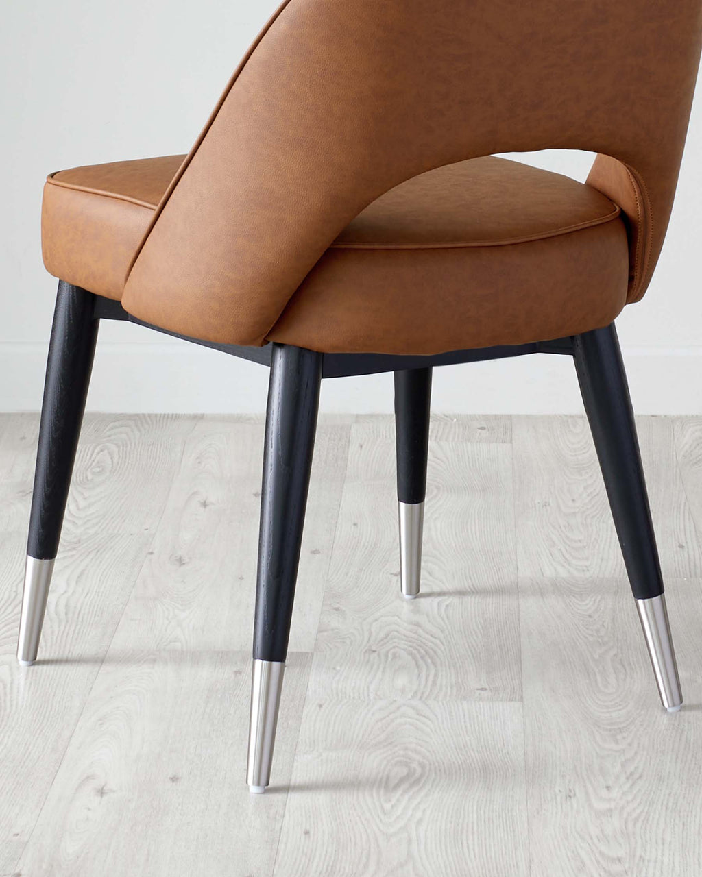 Chaise de salle à manger en similicuir beige Clover