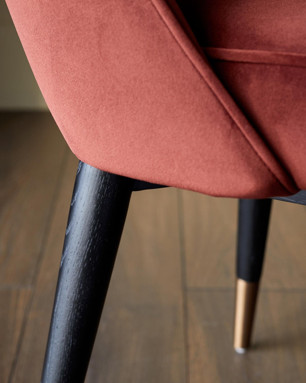 Chaise de salle à manger en velours rouge caramel Clover