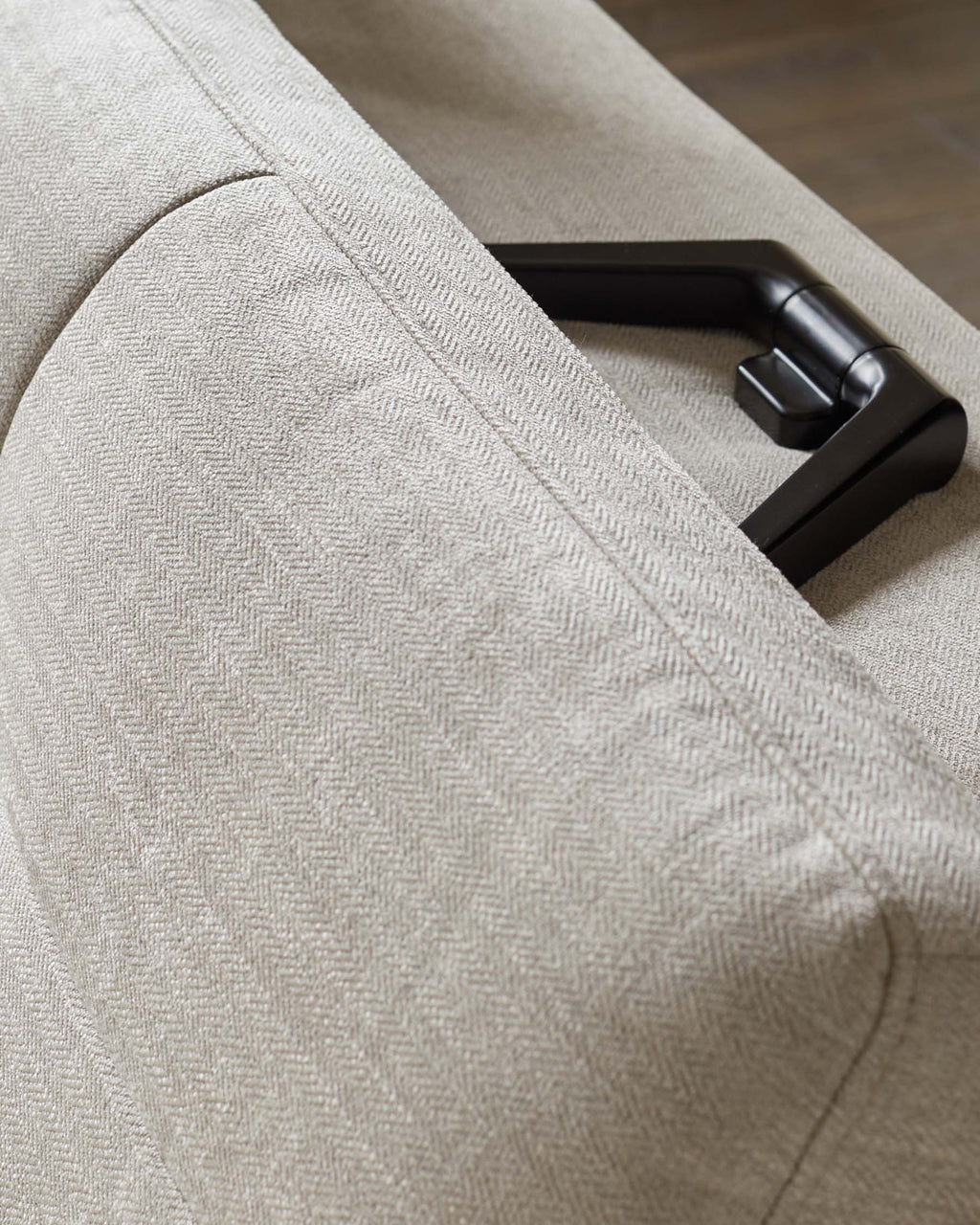 Canapé 2 places Colton en chenille ivoire