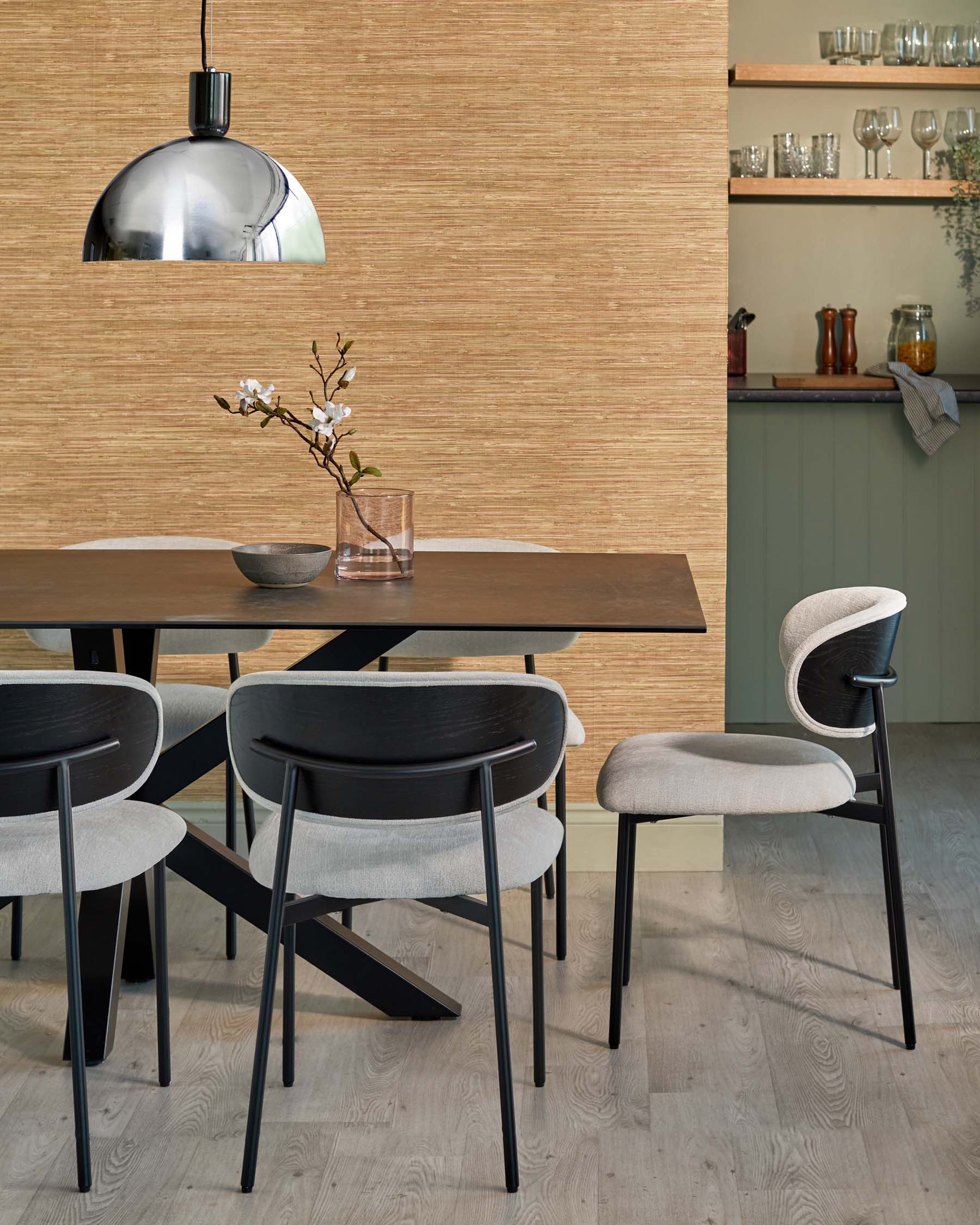 Ensemble table Riley 8 places et 8 chaises de salle à manger Cree