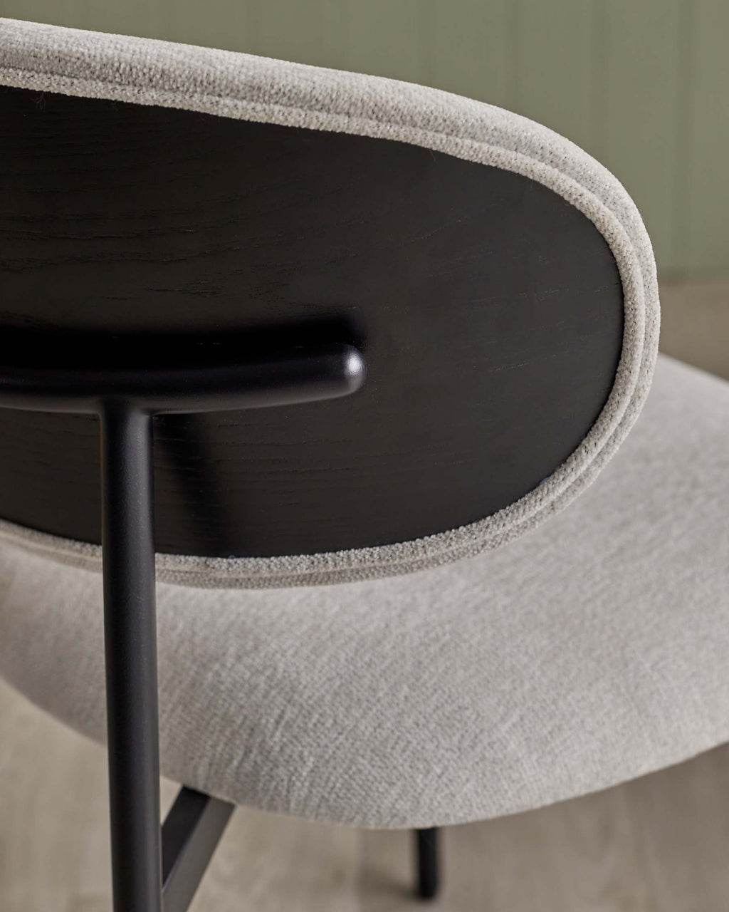 Ensemble table Riley 8 places et 8 chaises de salle à manger Cree