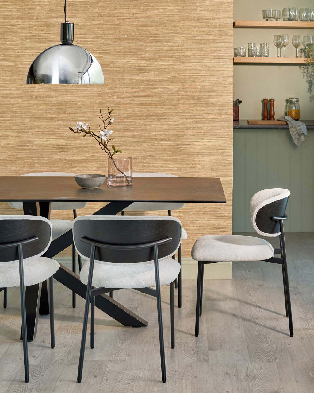 Chaise de salle à manger en chenille crème Cree