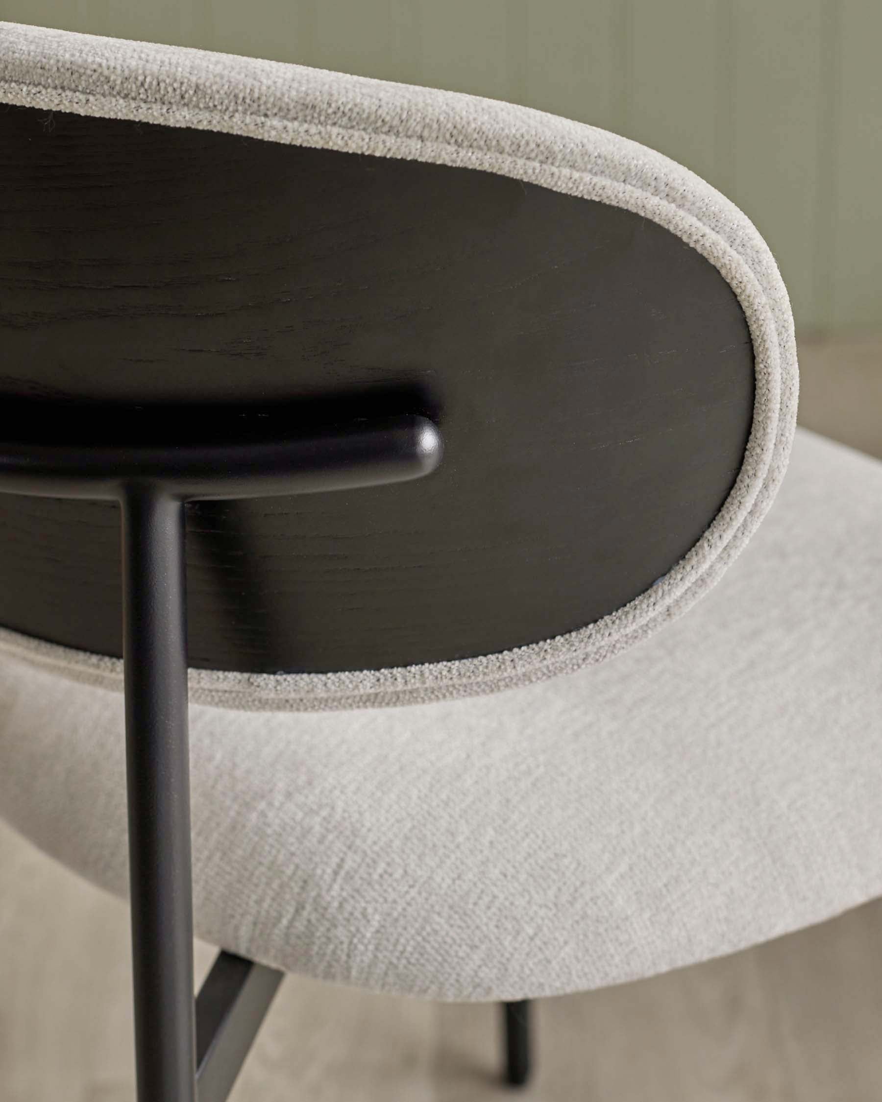 Chaise de salle à manger en chenille crème Cree