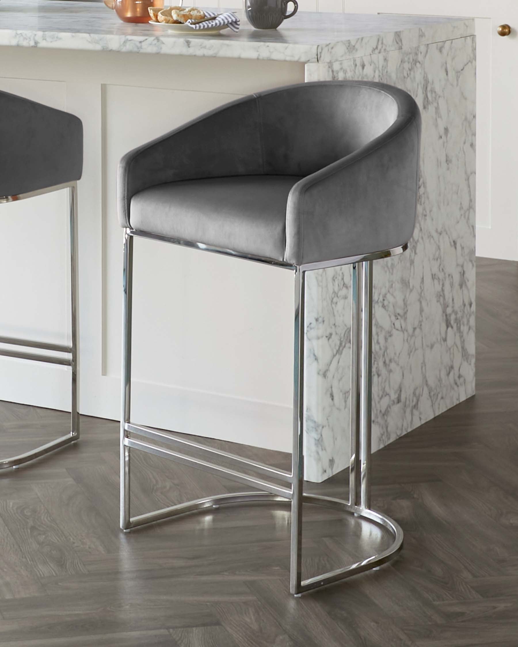 Tabouret de bar Dakota en velours gris foncé et acier inoxydable