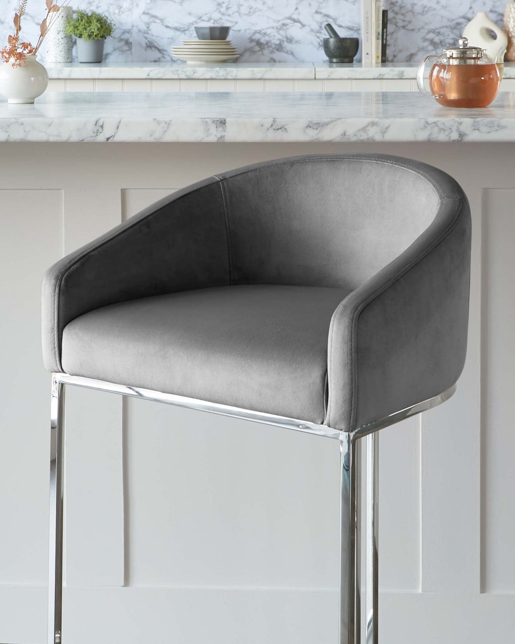 Tabouret de bar Dakota en velours gris foncé et acier inoxydable