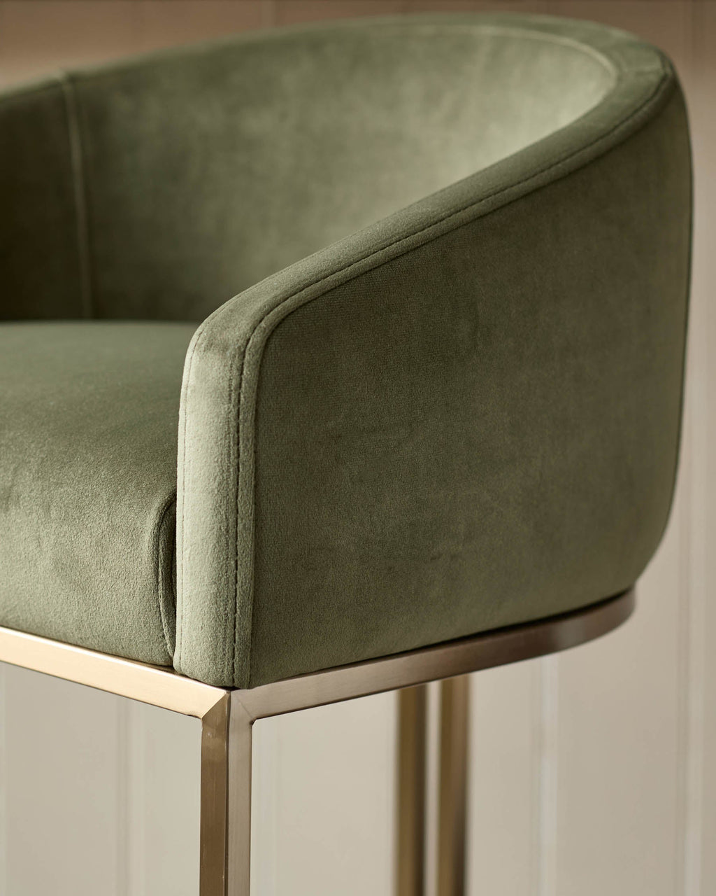 Tabouret de bar Dakota en velours vert olive