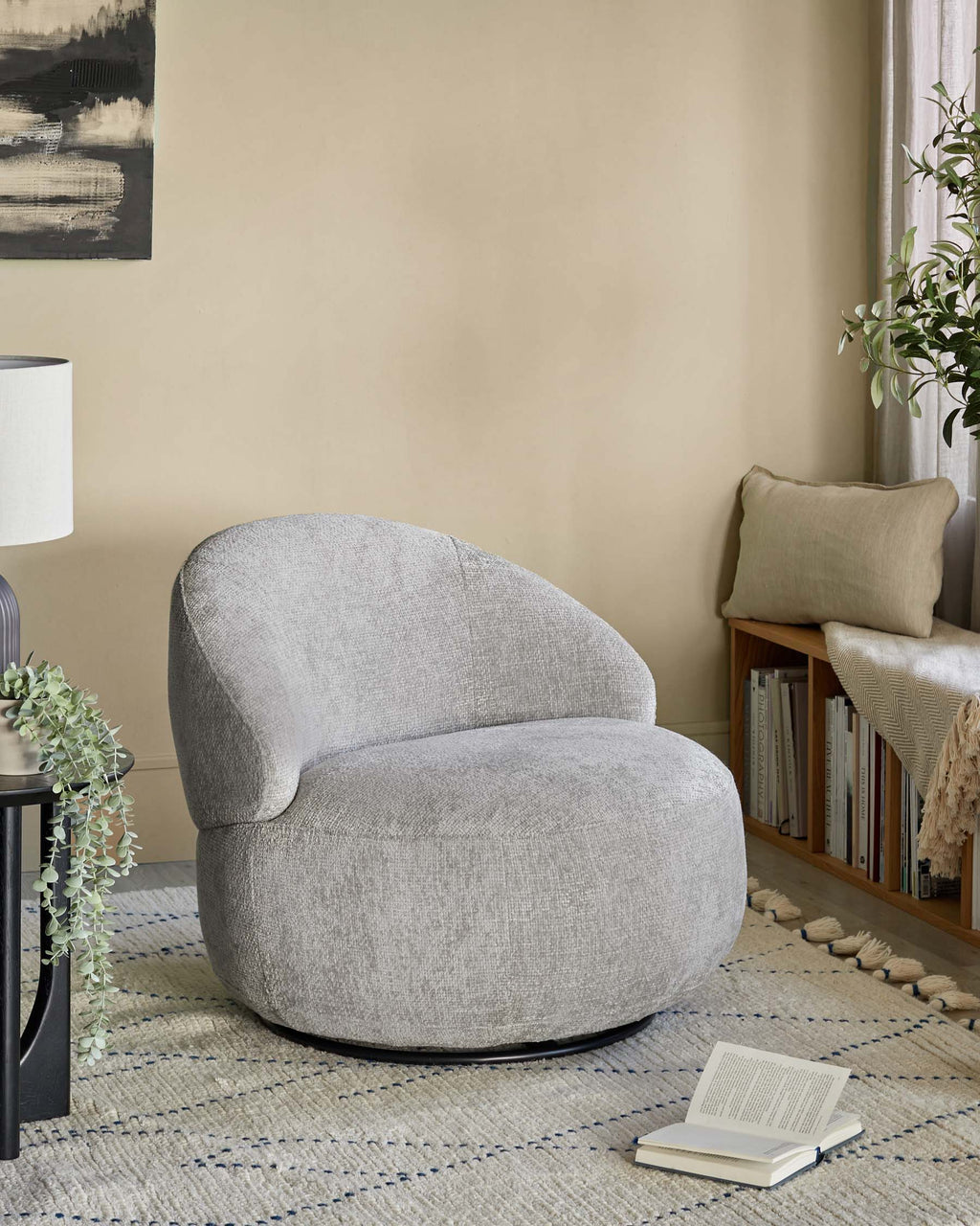 Fauteuil pivotant Daphne en tissu gris clair