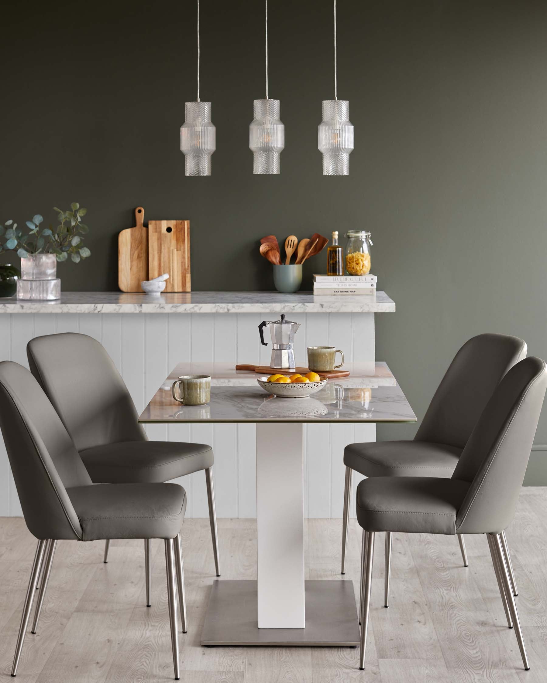 Chaise de salle à manger décorative en cuir gris foncé