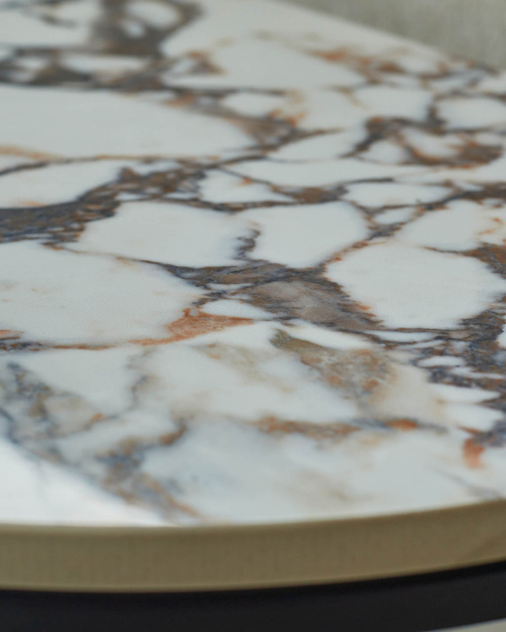 Table d'appoint en céramique Calacatta blanche Demi