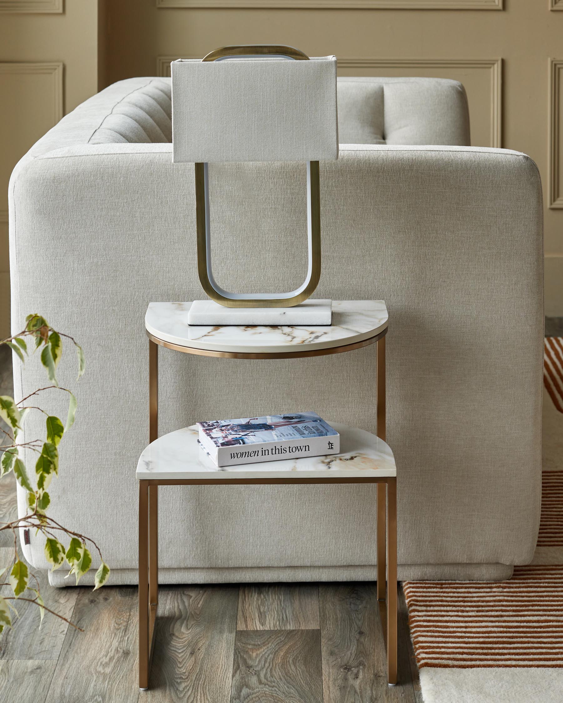 Table d'appoint en céramique demi-naturelle