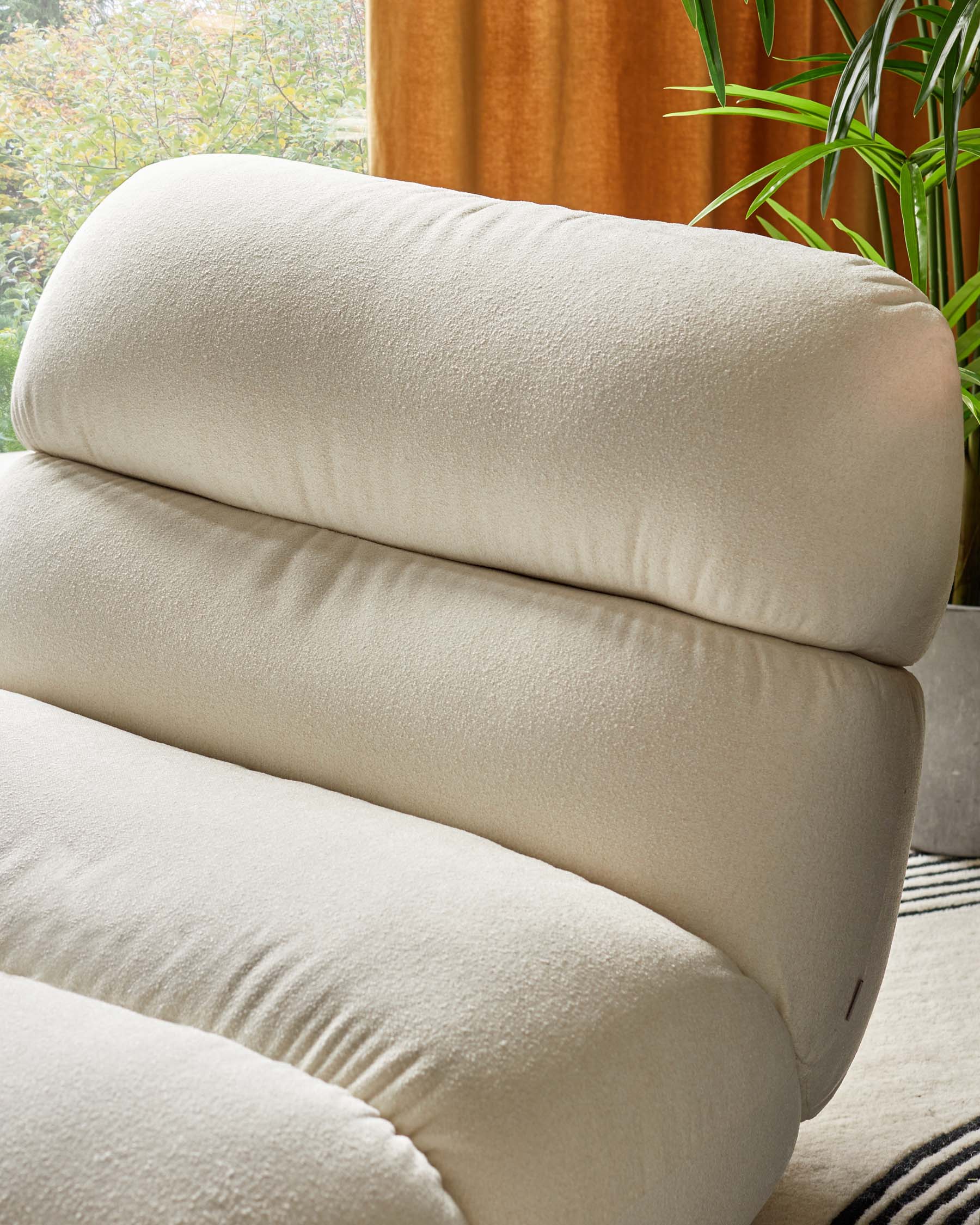 Fauteuil d'appoint à boucle ivoire Elijah