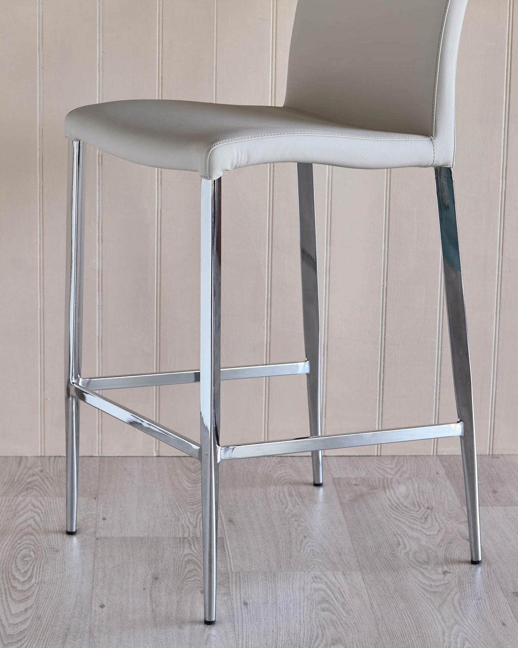 Tabouret de bar Elise en similicuir gris clair