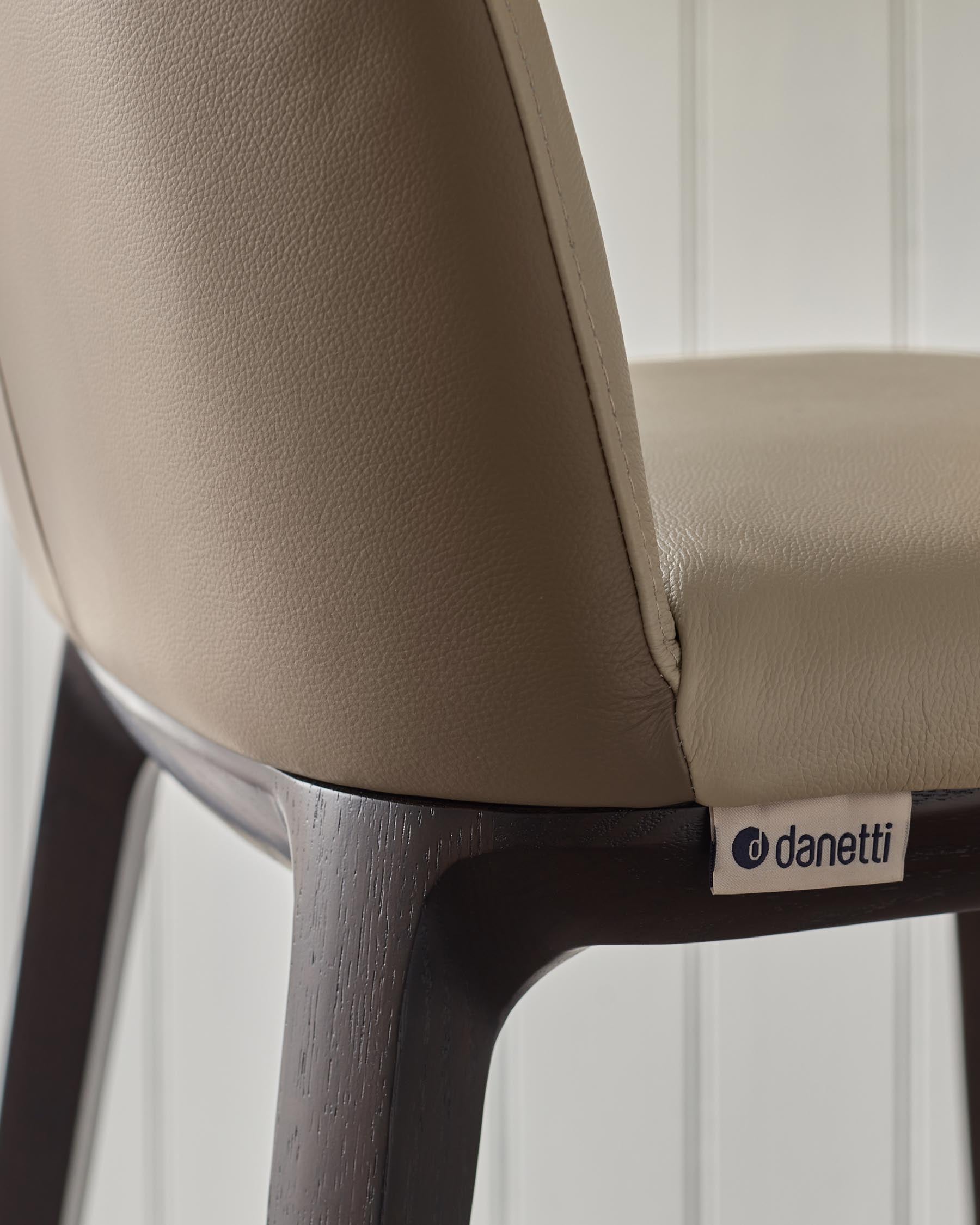 Tabouret de bar Emerson en cuir naturel et moka