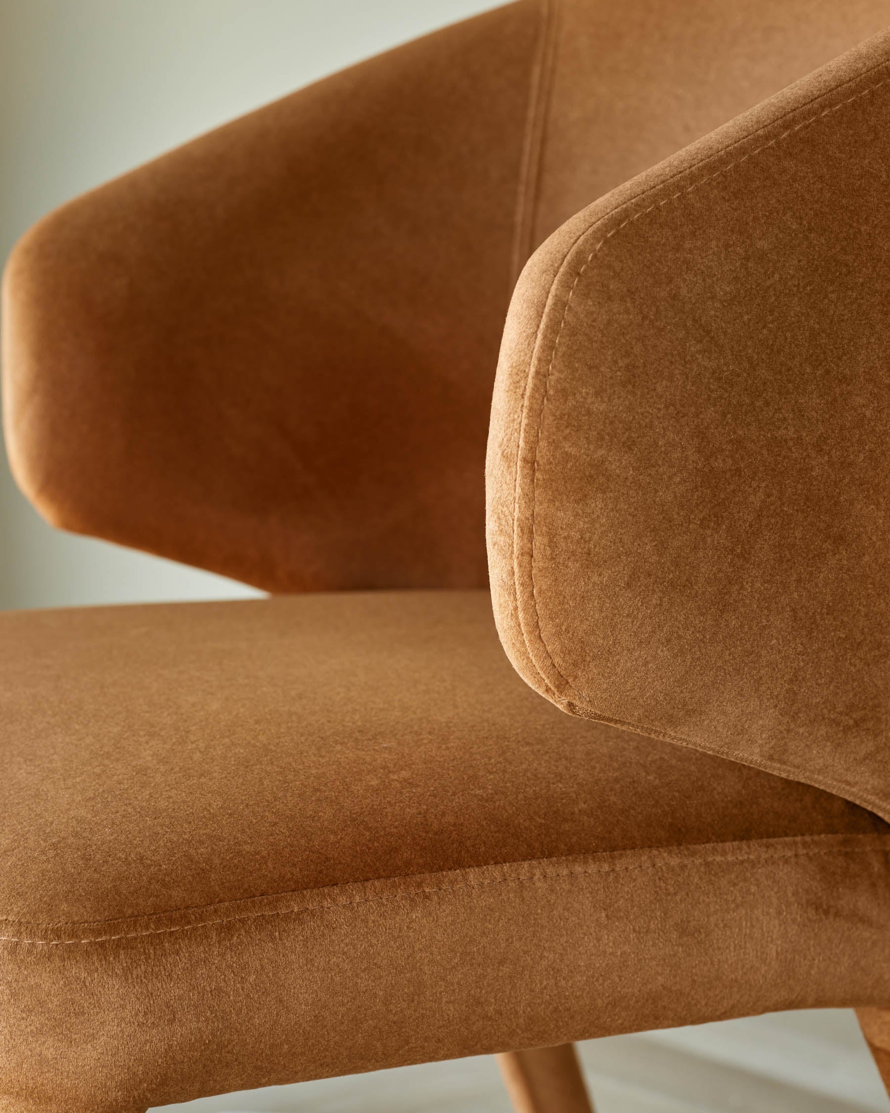 Chaise de salle à manger Ethan en tissu caramel