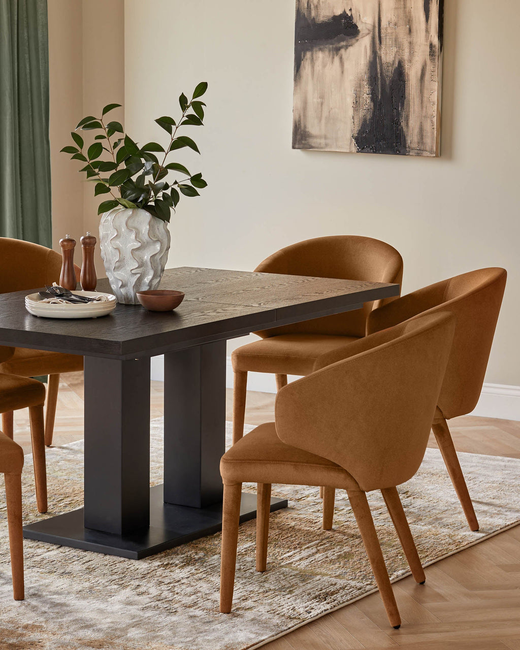 Chaise de salle à manger Ethan en tissu caramel