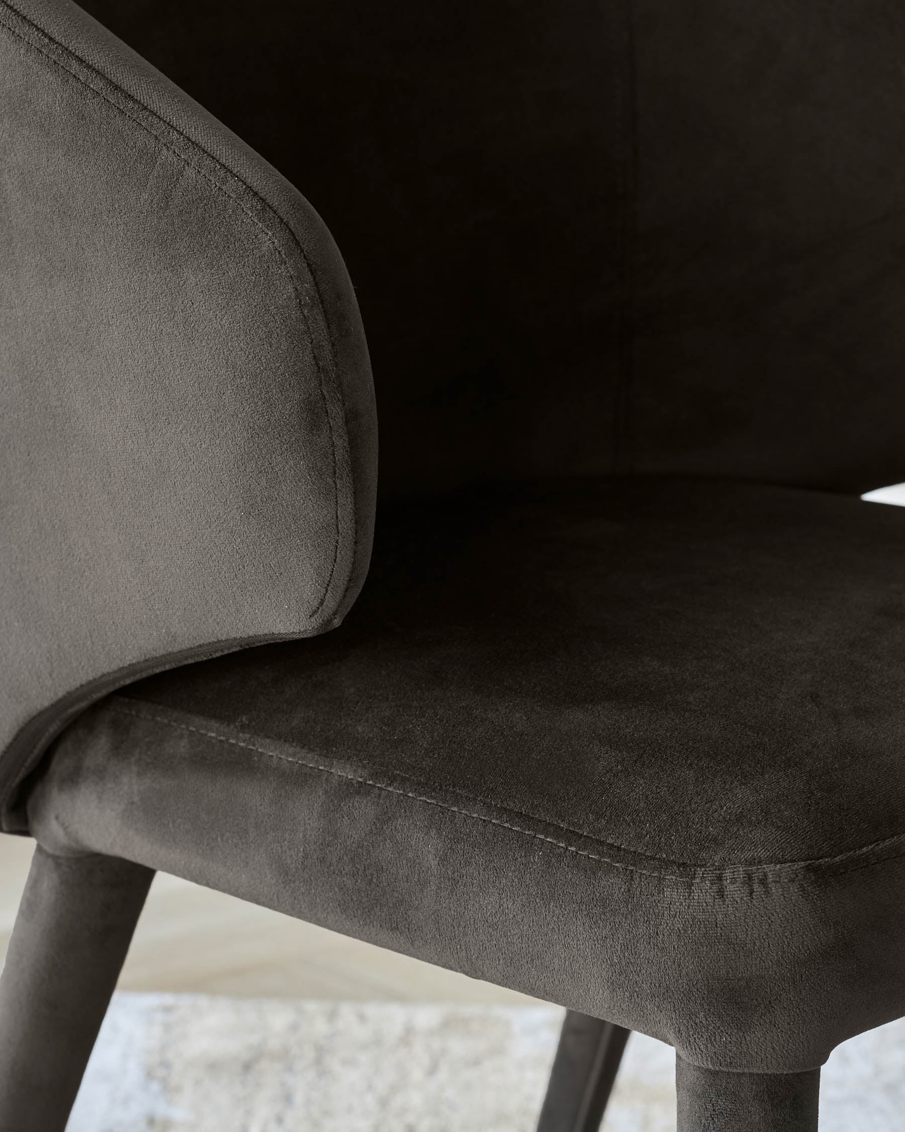 Chaise de salle à manger Ethan en velours moka foncé