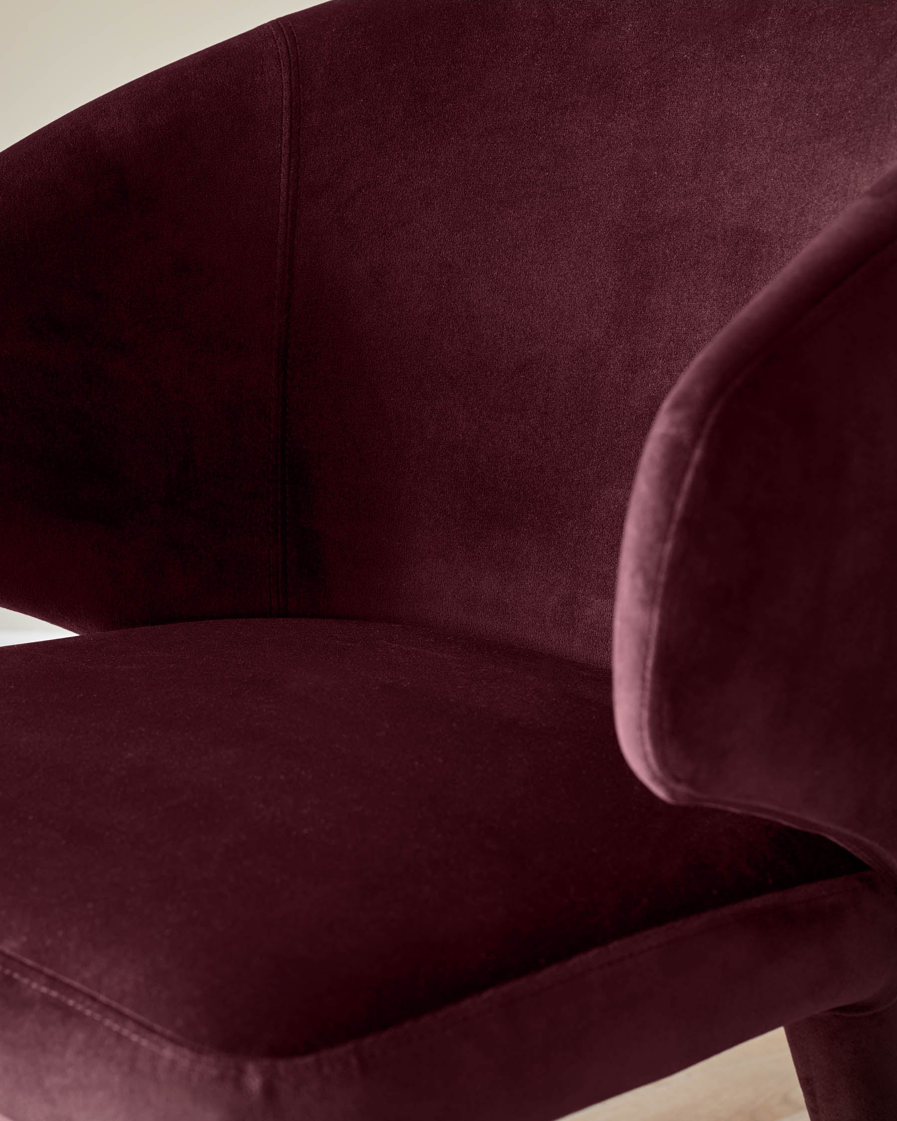 Chaise de salle à manger Ethan en velours prune