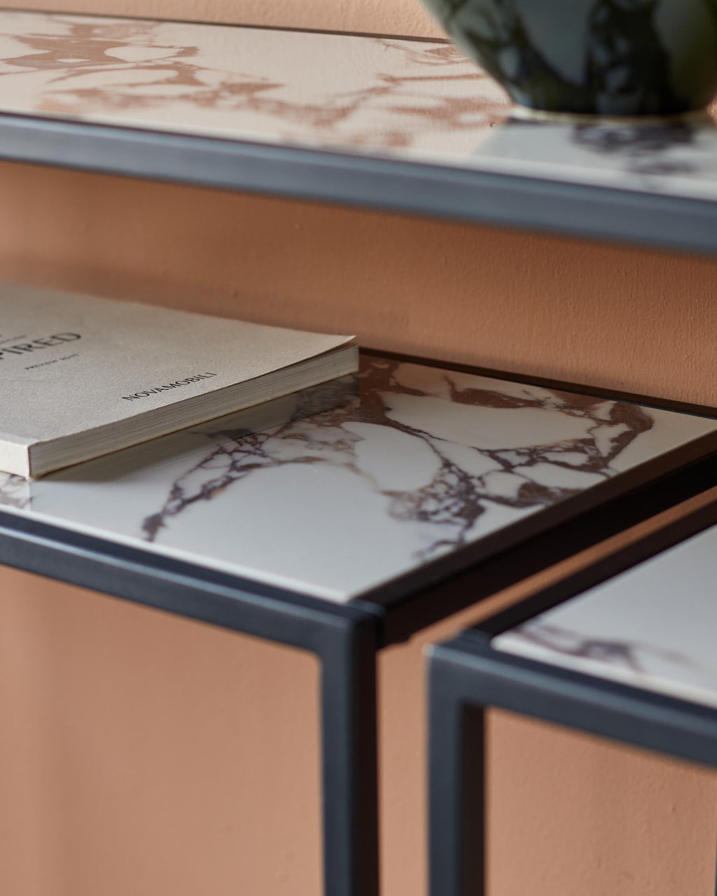 Table console en céramique Calacatta blanche Finley