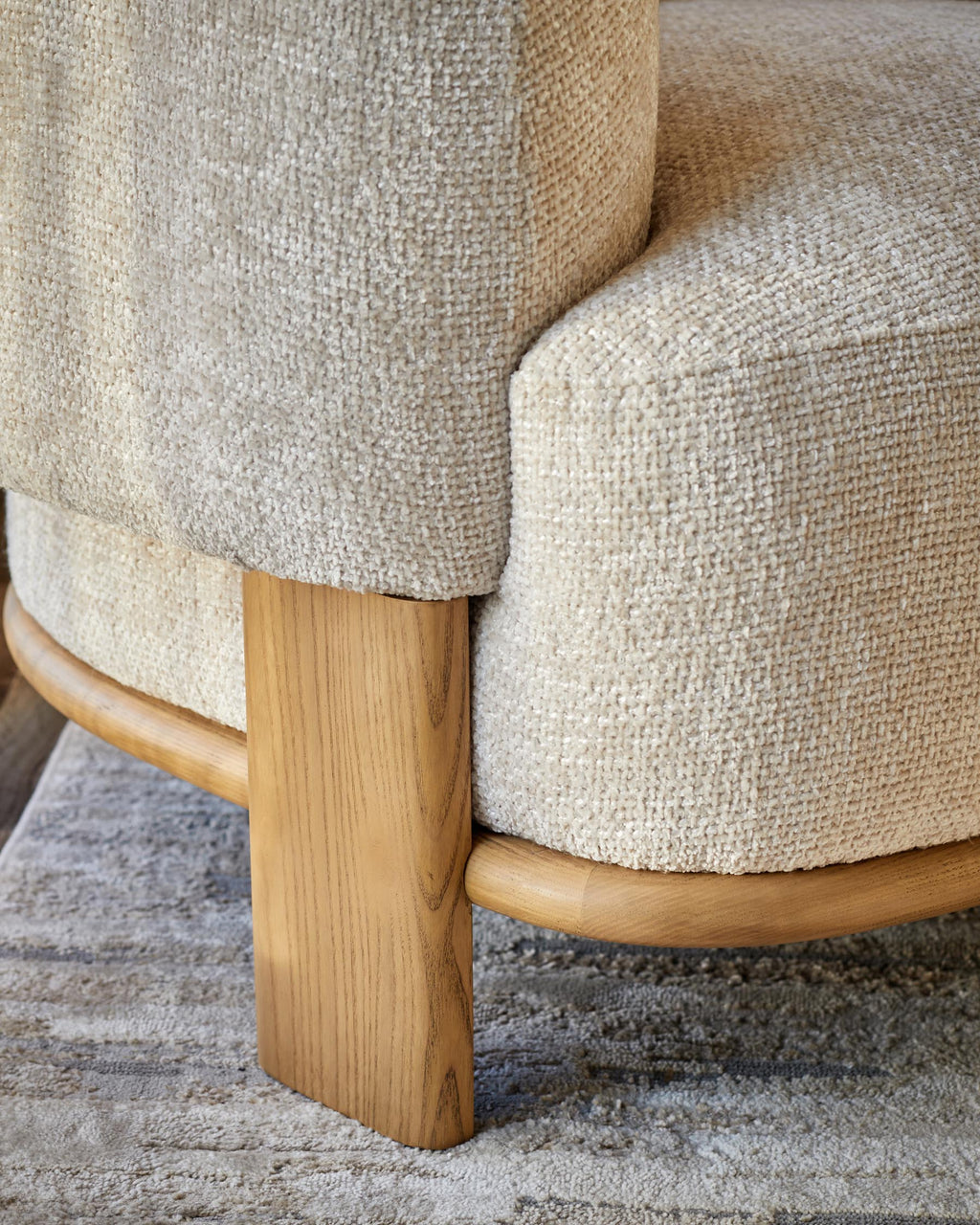 Fauteuil Florence en tissu naturel et bois clair