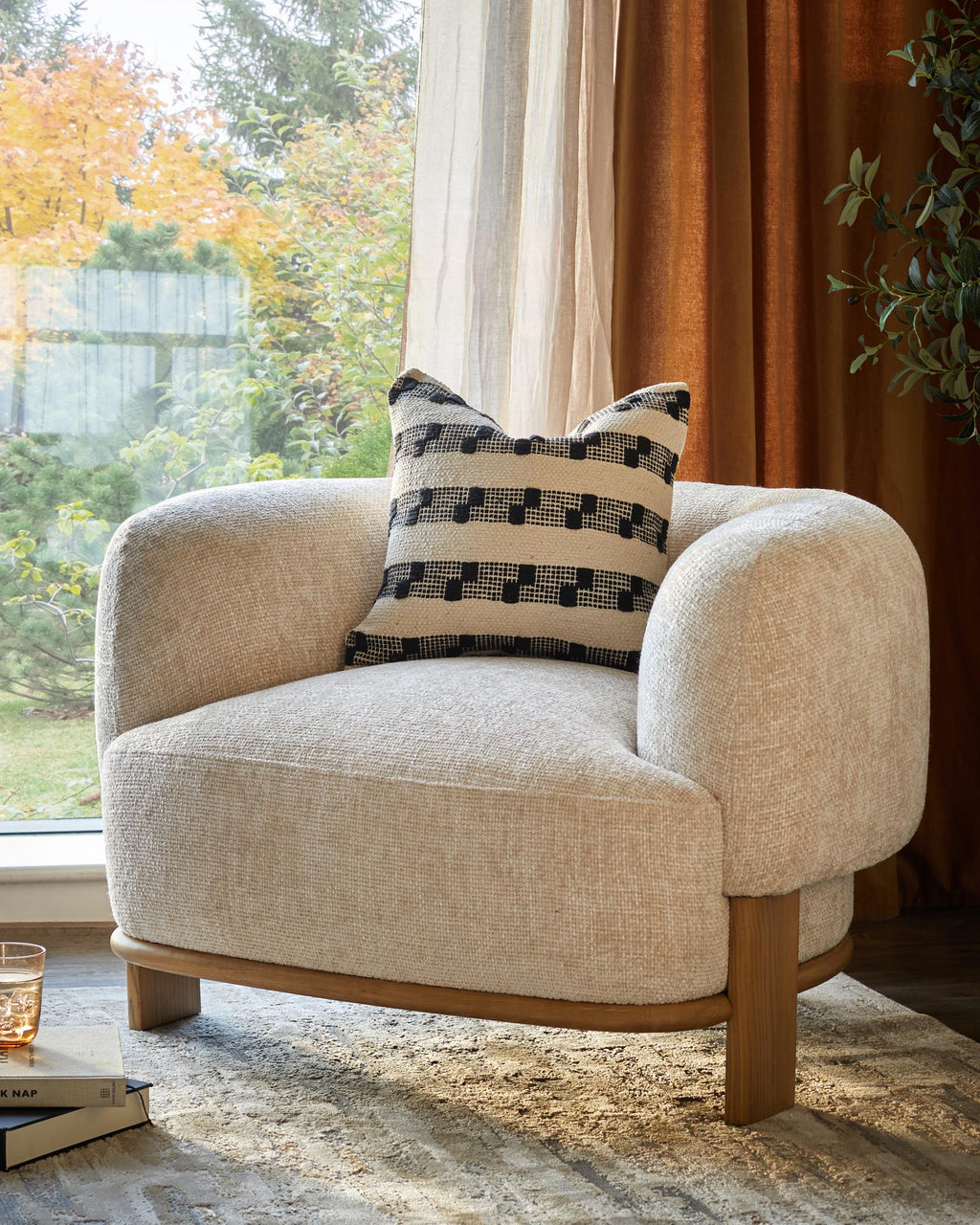Fauteuil Florence en tissu naturel et bois clair