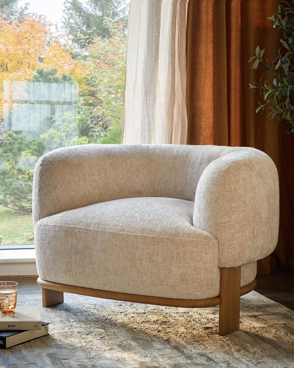 Fauteuil Florence en tissu naturel et bois clair