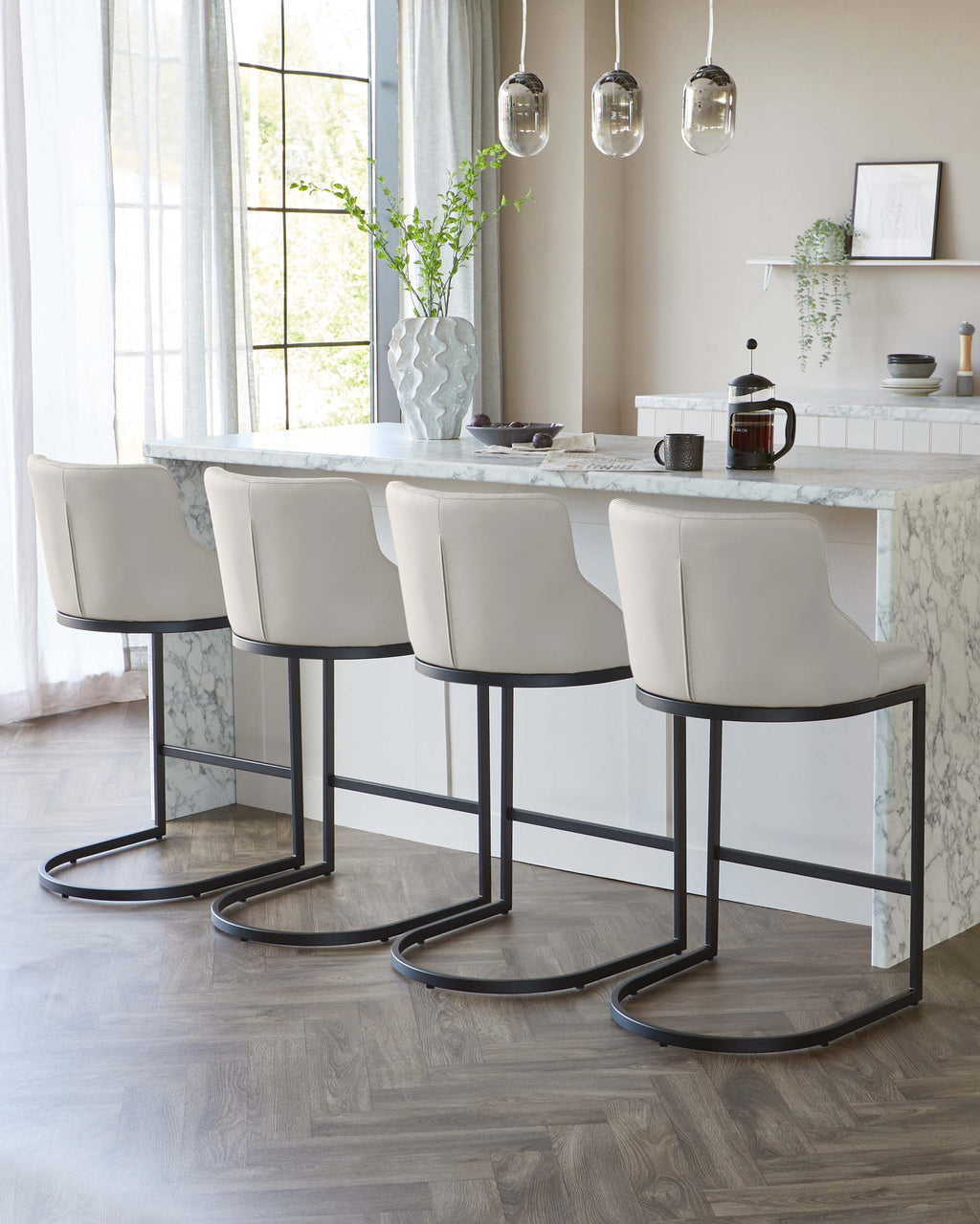 Tabouret de bar Form en similicuir gris clair