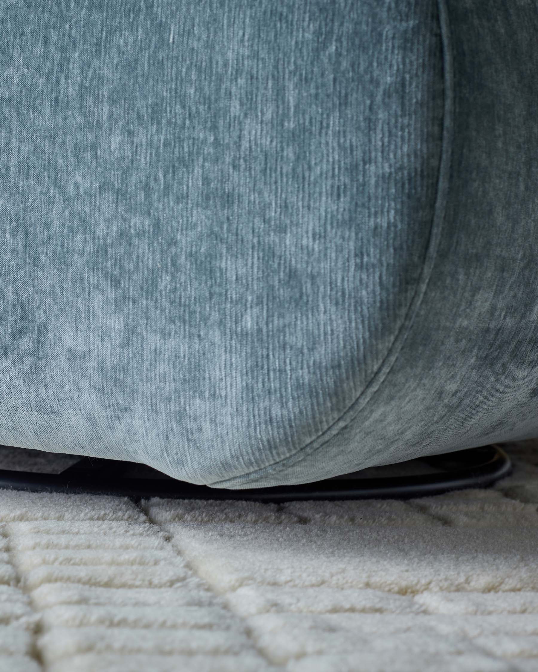 Fauteuil pivotant en tissu bleu-gris Frances