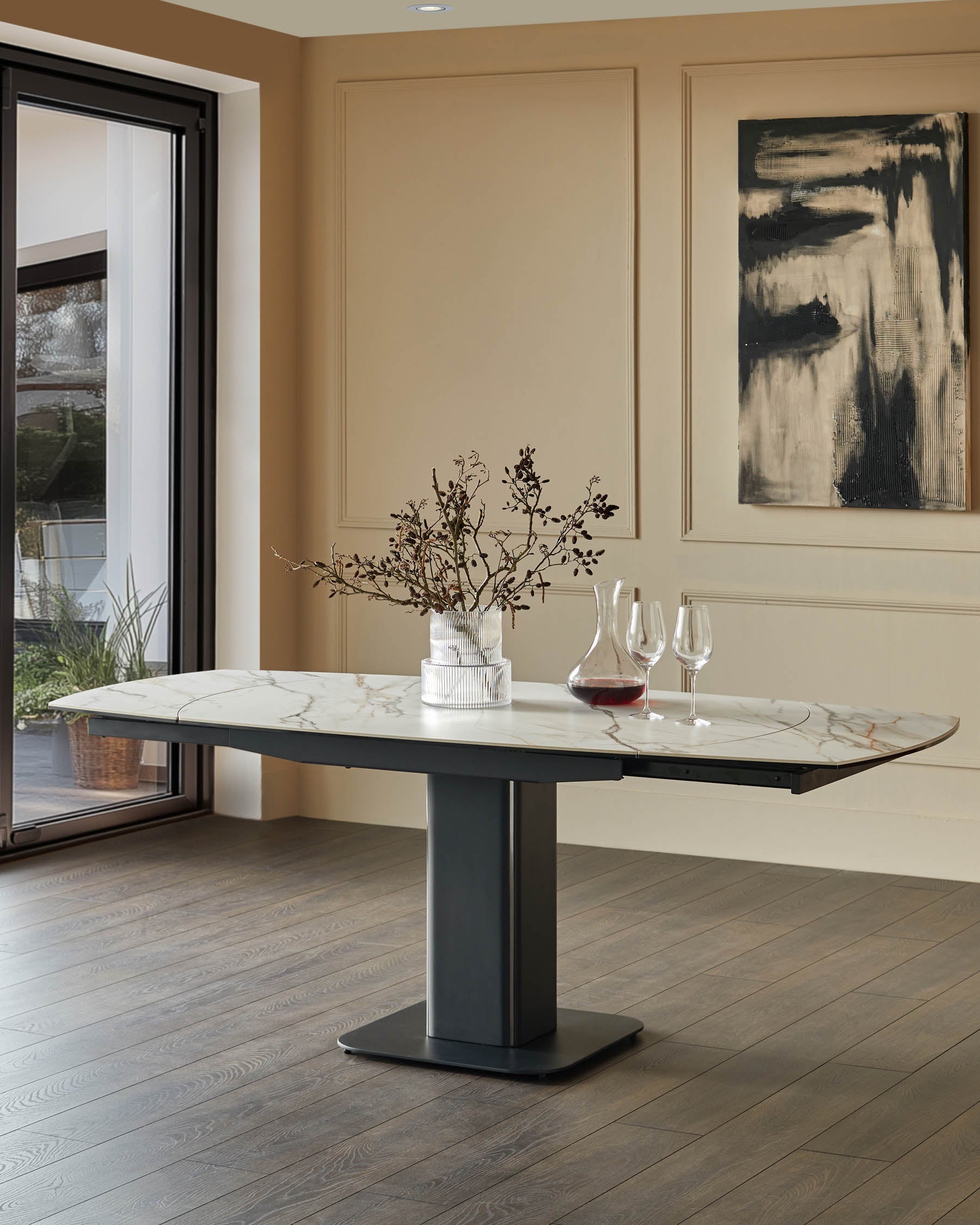 Table de salle à manger extensible Fraser en céramique naturelle, 4 à 6 places