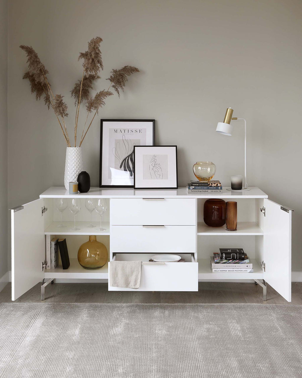 Buffet Geo grand format, blanc mat et acier inoxydable texturé