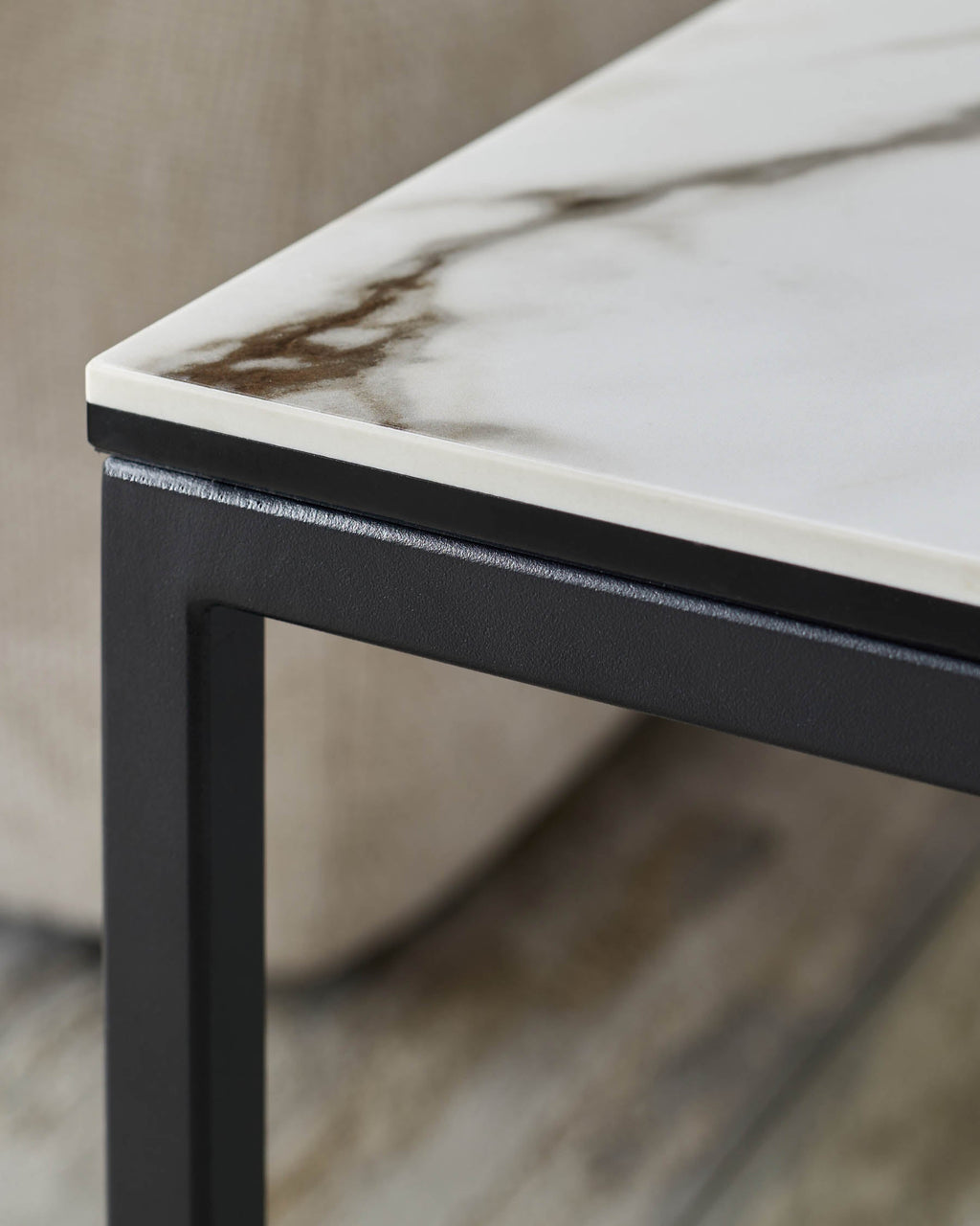 Table basse en céramique naturelle de Géorgie