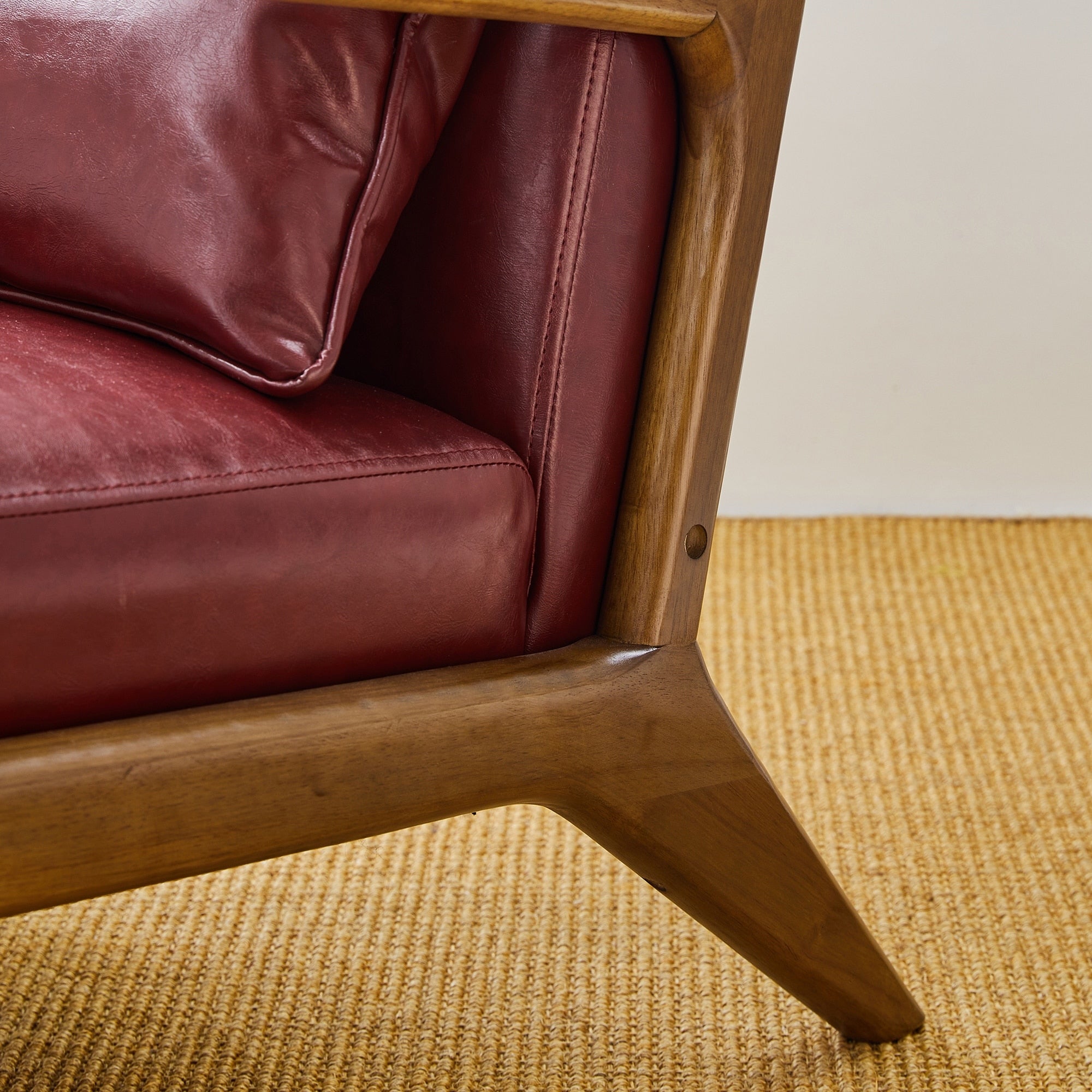 Fauteuil d'appoint moderne en cuir synthétique Glitzhome 30,75 po de hauteur, style milieu de siècle, avec coussin – 25,75 po de largeur x 33,75 po de profondeur x 30,75 po de hauteur