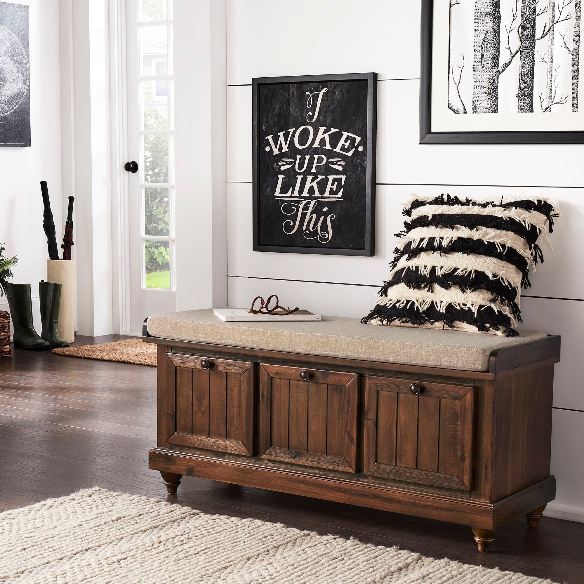 Banc de rangement Granger avec coussin d'assise en lin par iNSPIRE Q Classic