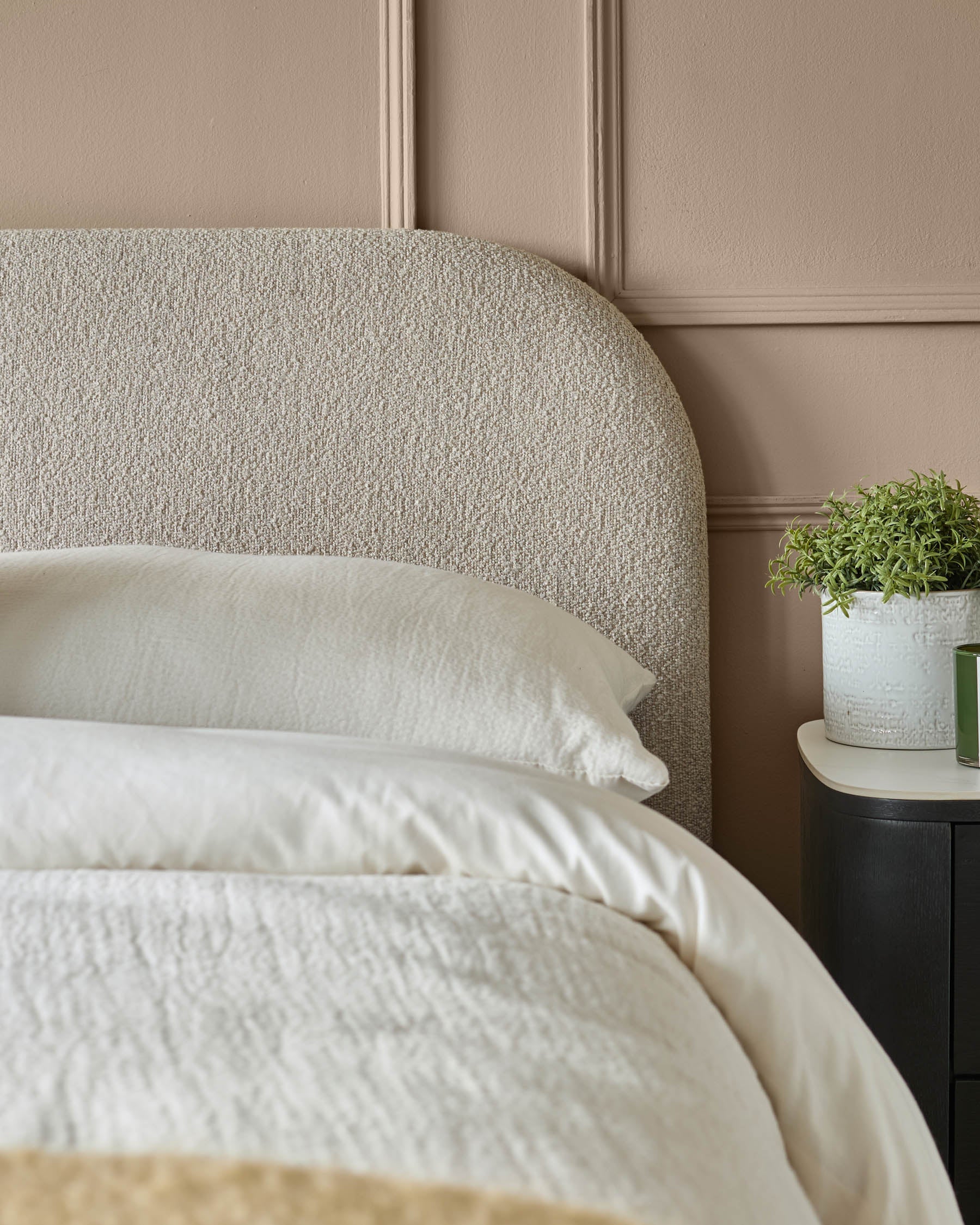 Lit king-size Hampton en bouclette douce naturelle