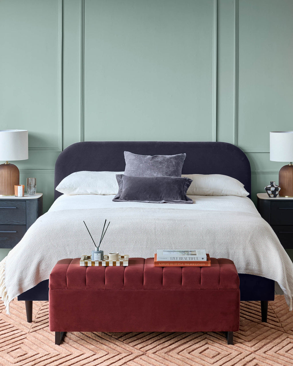 Lit Hampton en velours bleu marine foncé, taille king