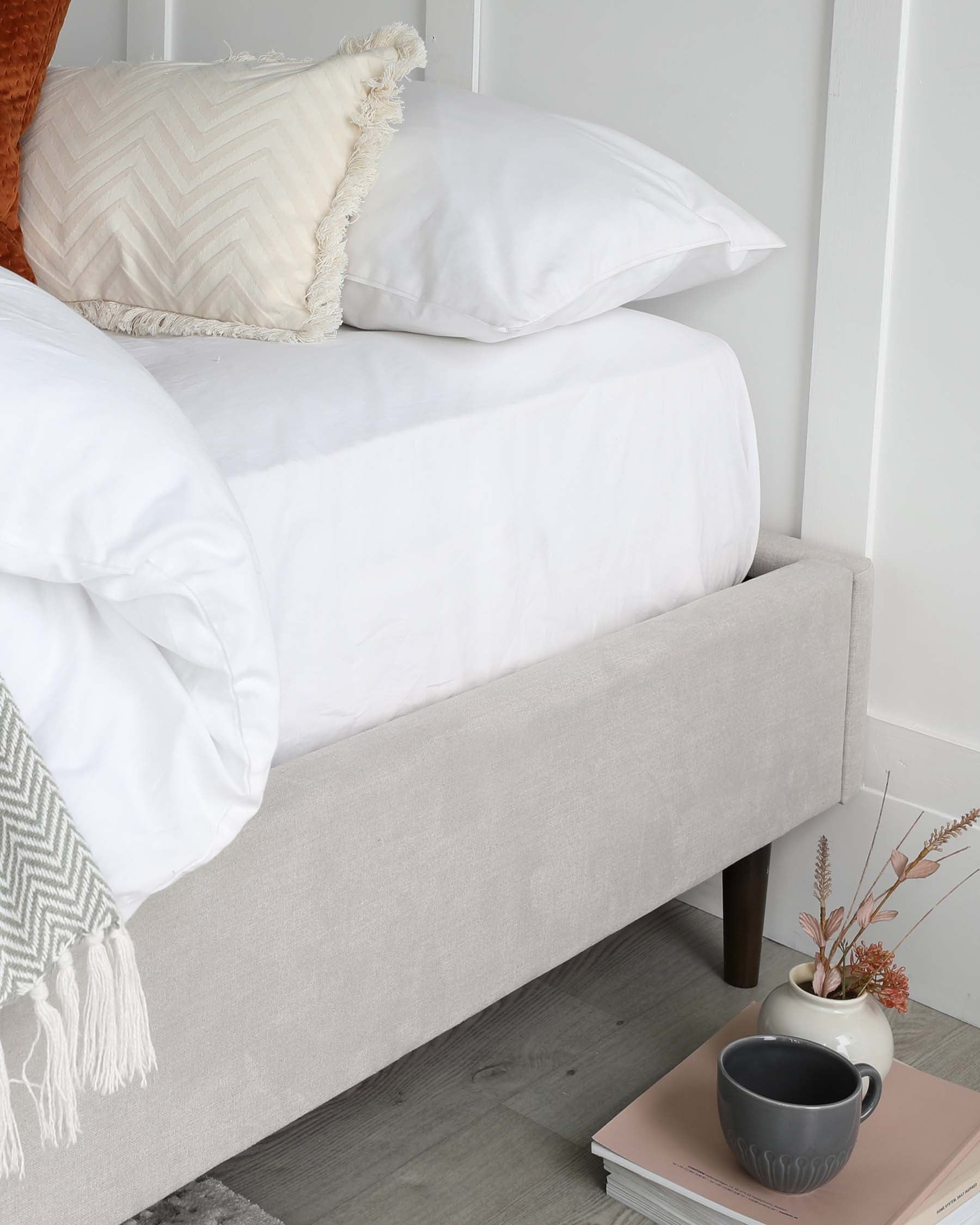 Lit double en tissu gris clair Harlow