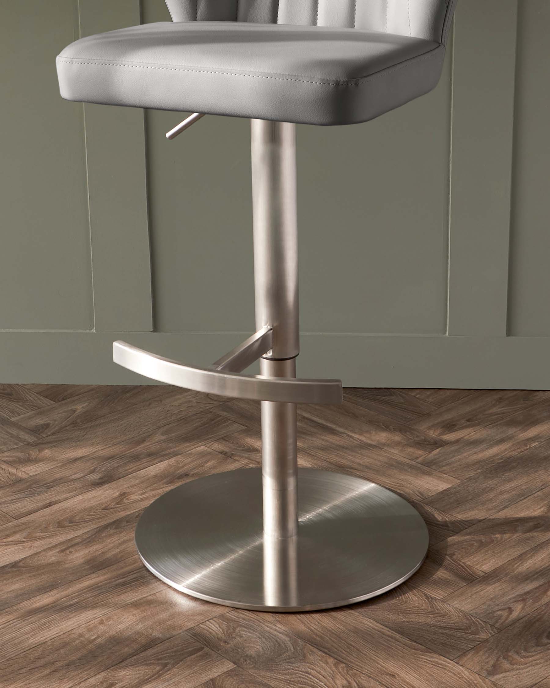 Tabouret de bar Harper à vérin à gaz en similicuir gris moyen
