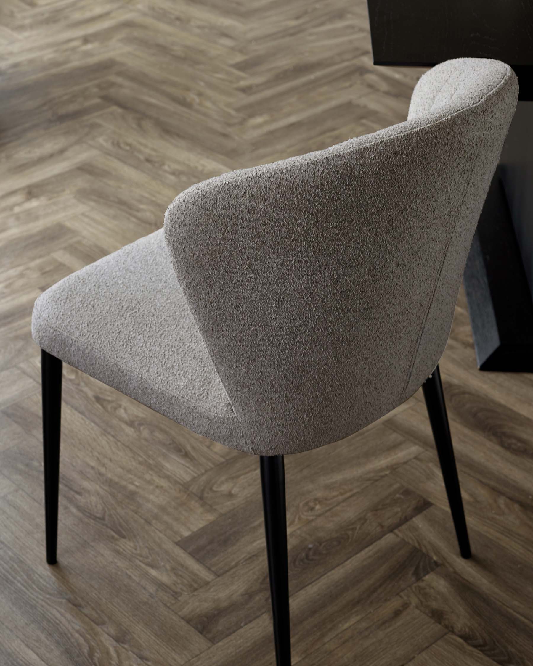 Chaise de salle à manger Harper en métal noir et boucle souple gris foncé