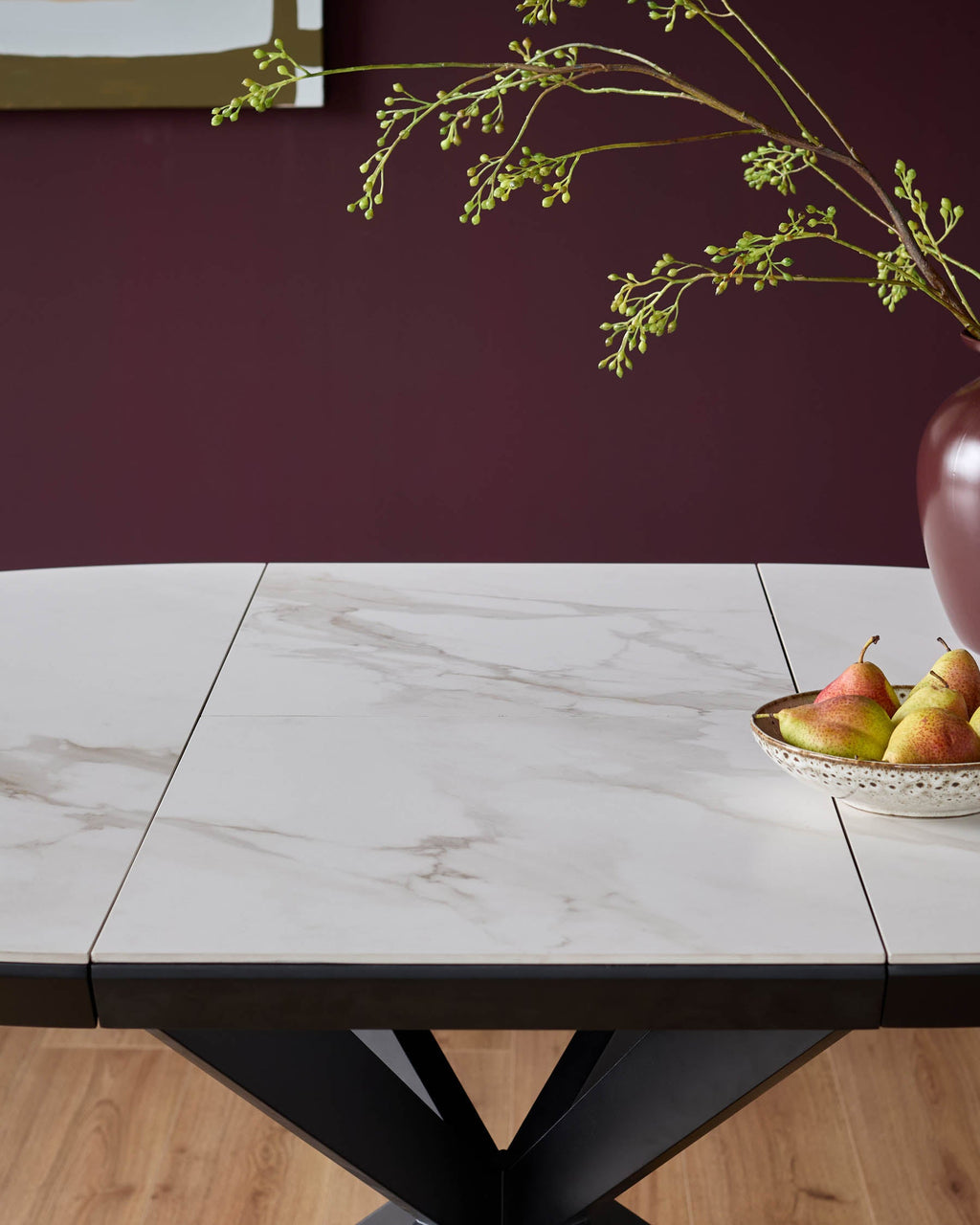 Table de salle à manger ronde extensible en céramique blanche Hayden, de 4 à 6 places