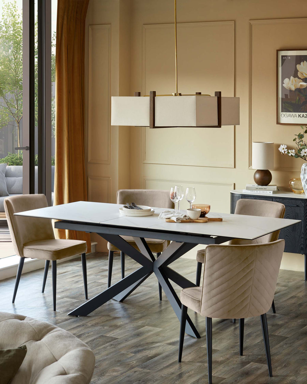 Chaise de salle à manger Serena en velours champagne