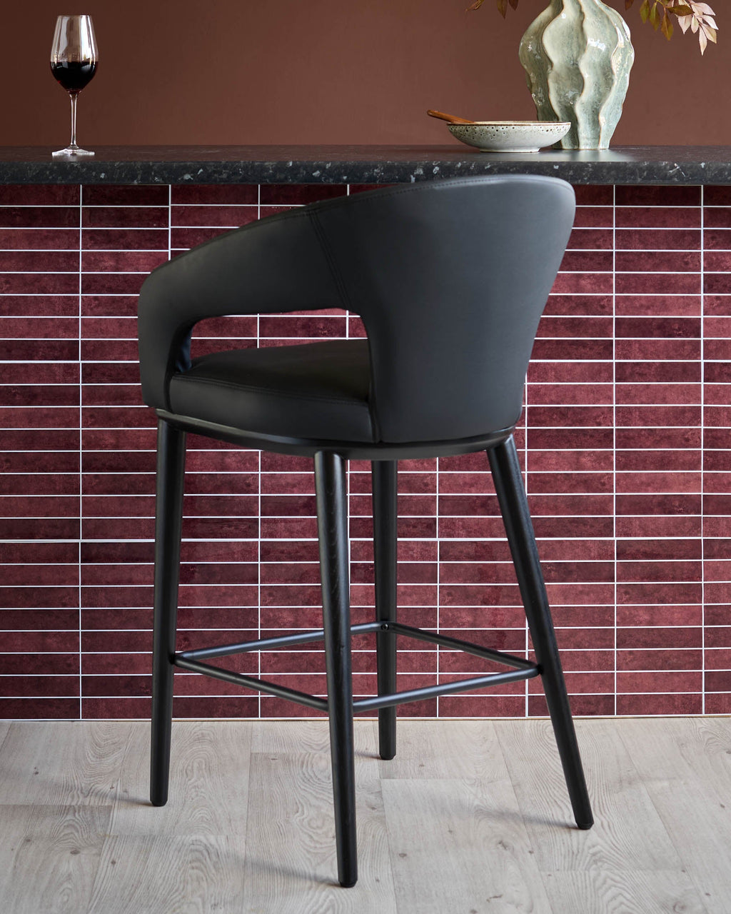 Tabouret de bar Heath en similicuir noir