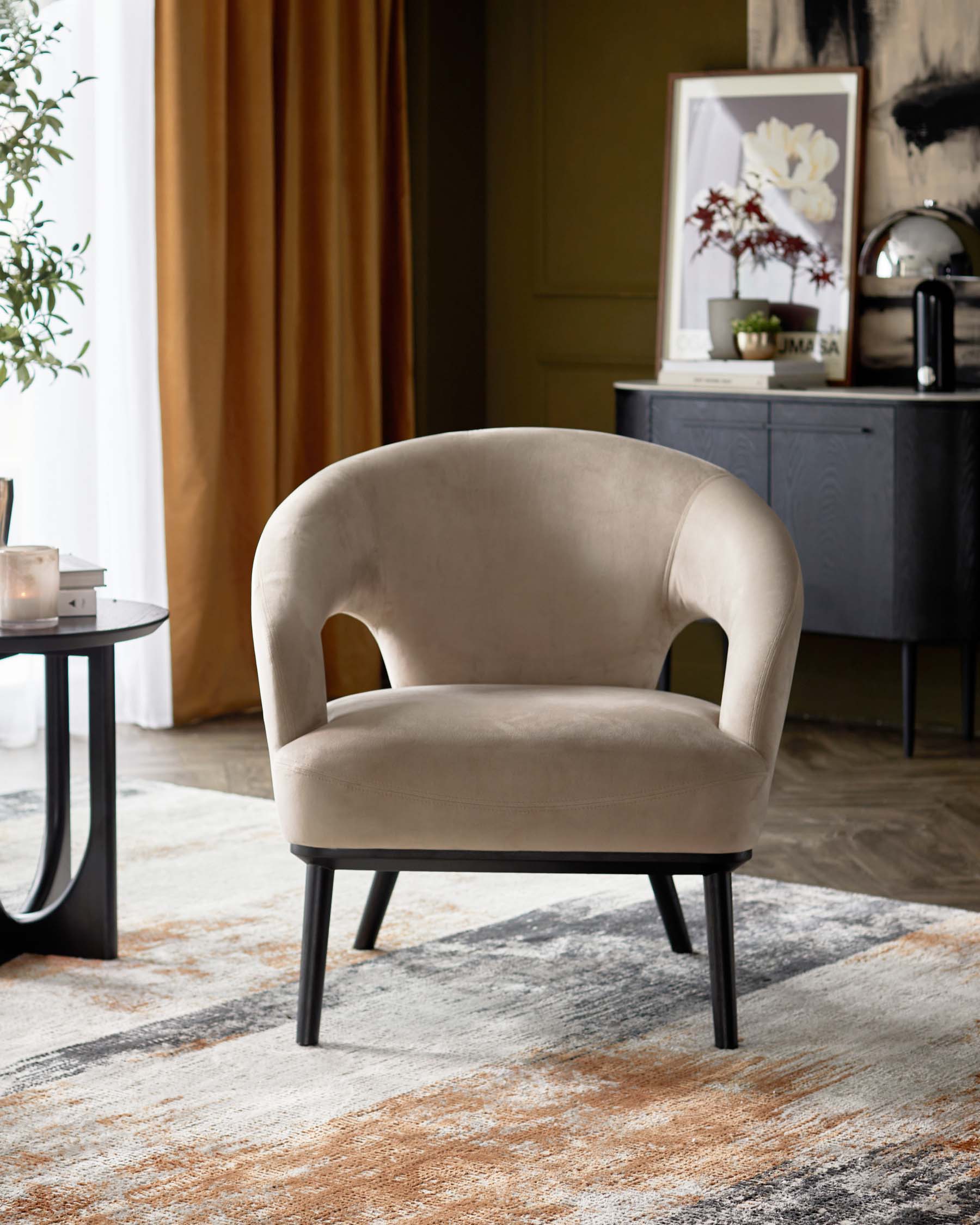 Fauteuil d'appoint en velours champagne Heath