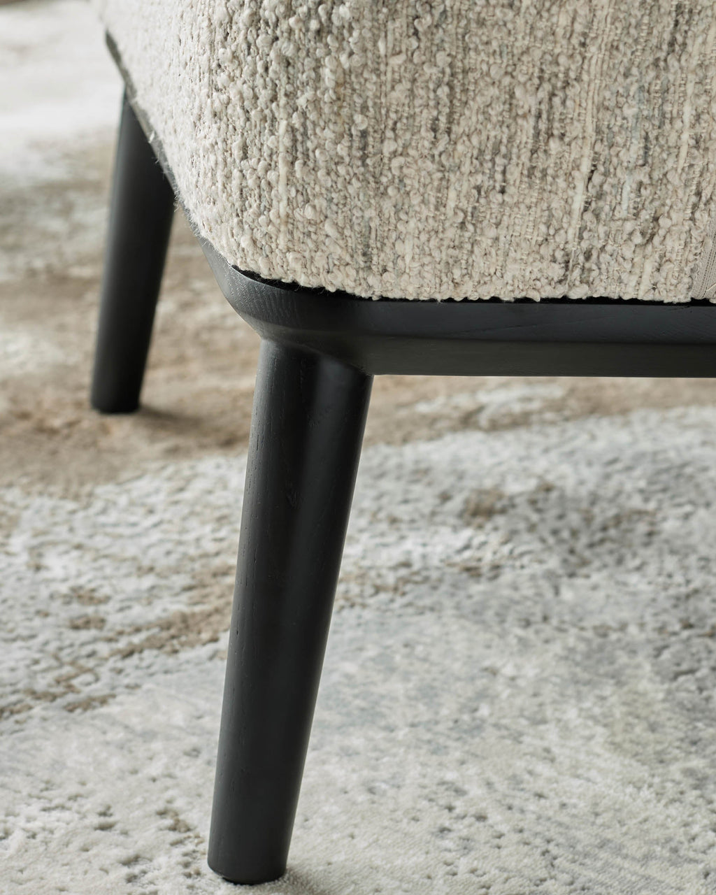 Fauteuil d'appoint Heath en grosse boucle couleur crème