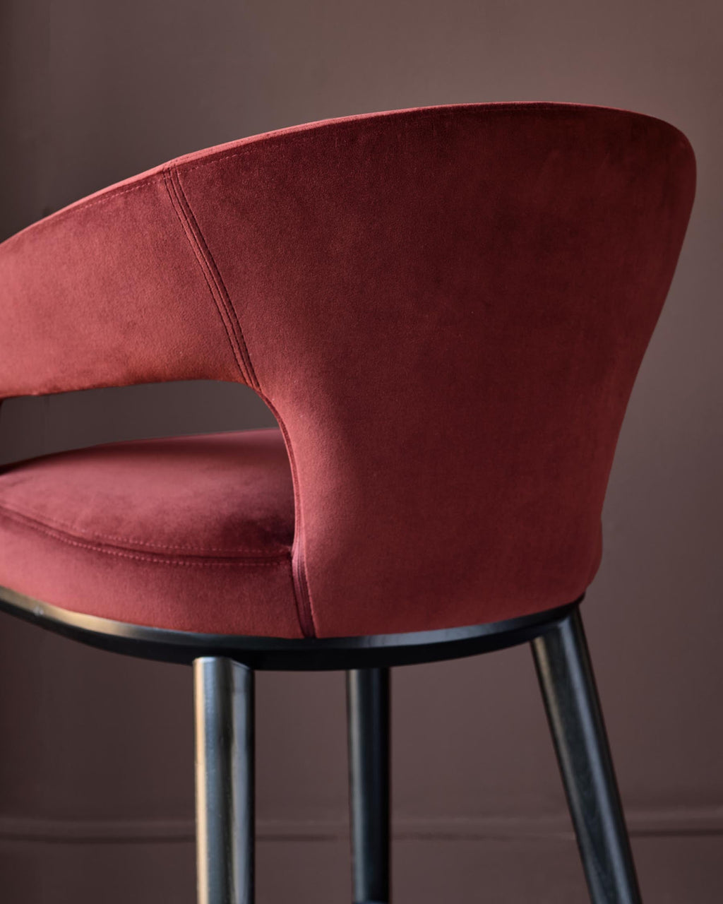Tabouret de bar Heath en velours rouge caramel