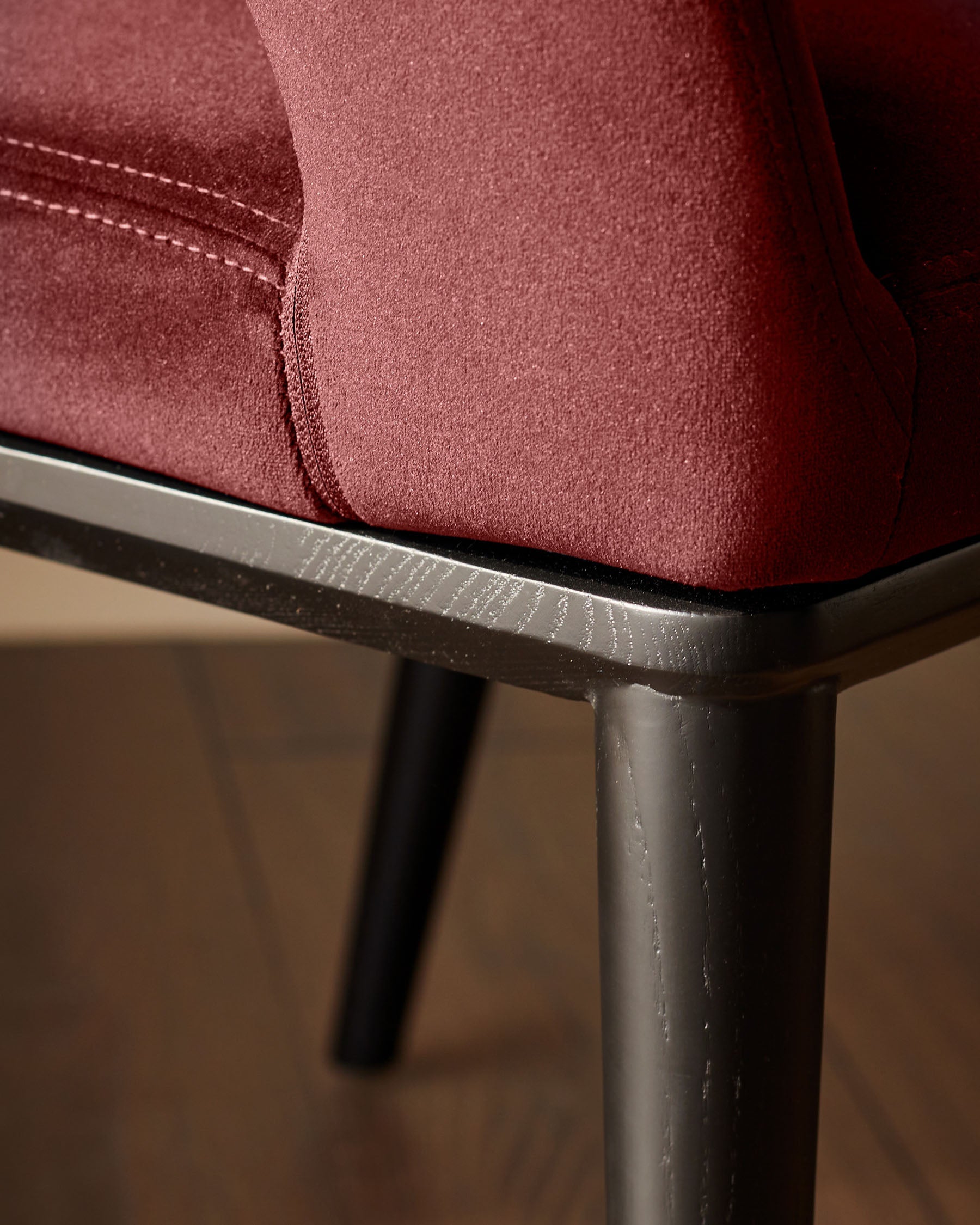 Chaise de salle à manger Heath en velours rouge caramel