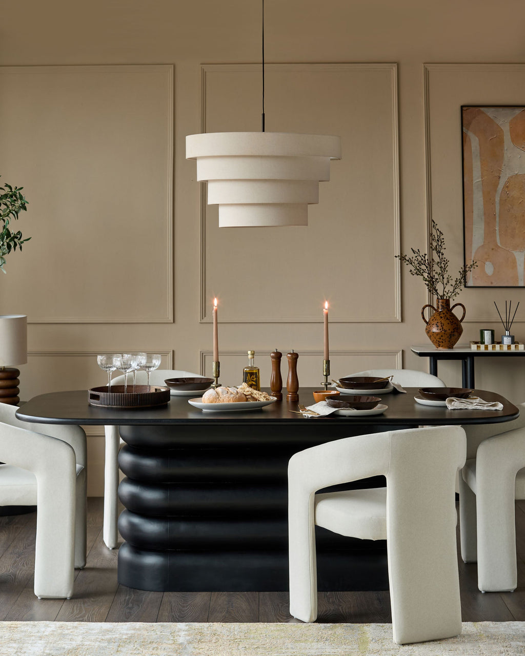 Table de salle à manger Hepworth en bois noir pour 8 personnes