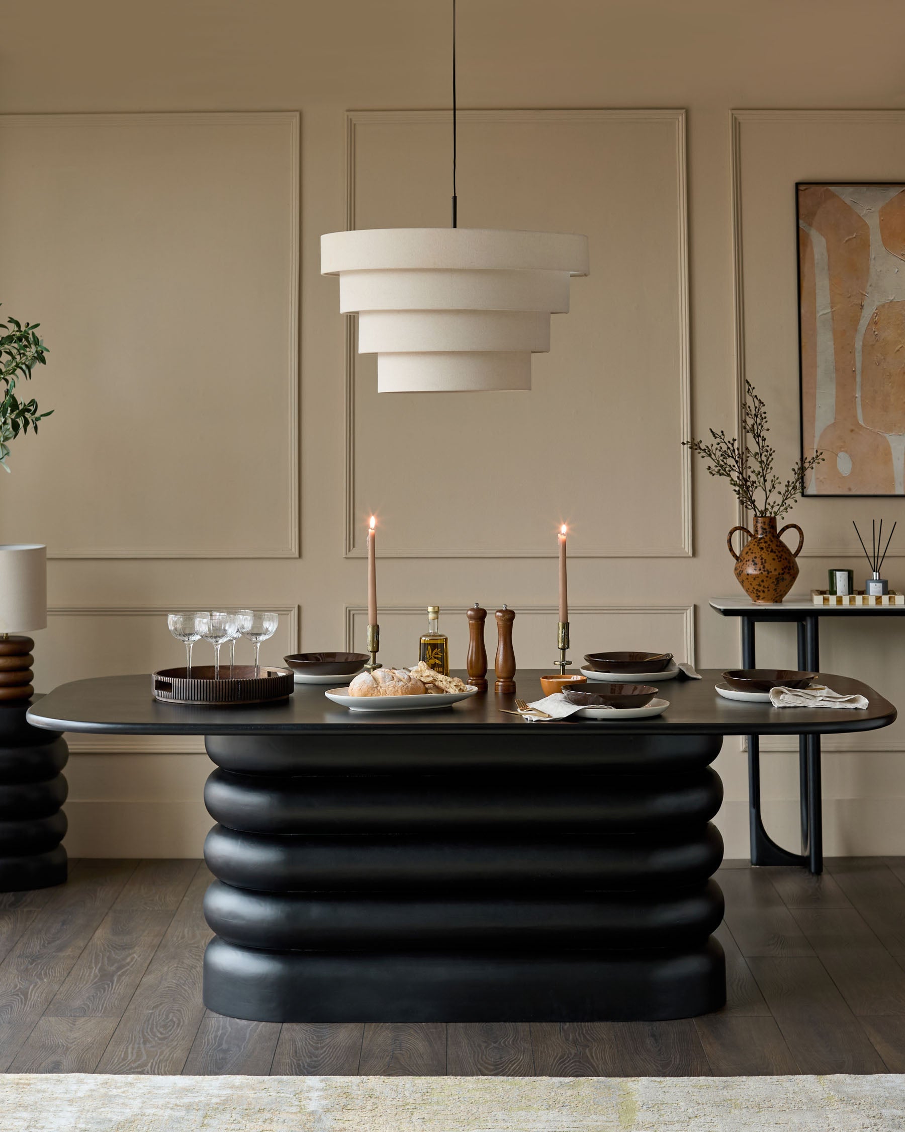 Table de salle à manger Hepworth en bois noir pour 8 personnes